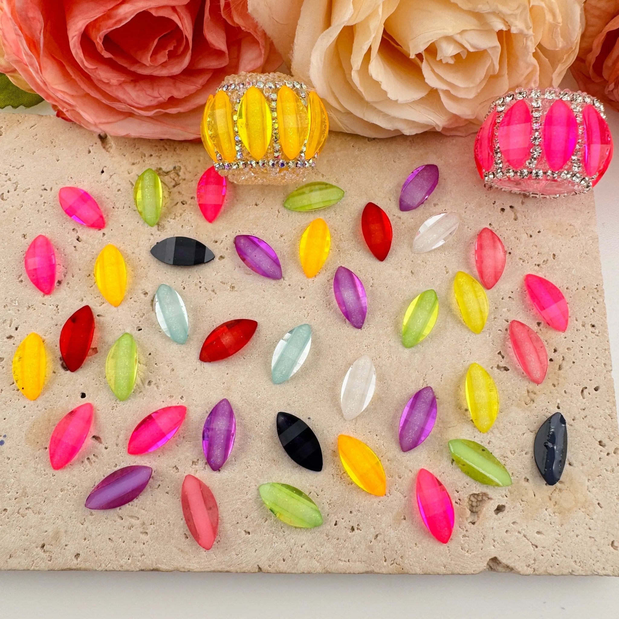 FS19278-About 7×15mm Flower Resin Petals For Making Fancy Beads -Zoe DIY Wholesale