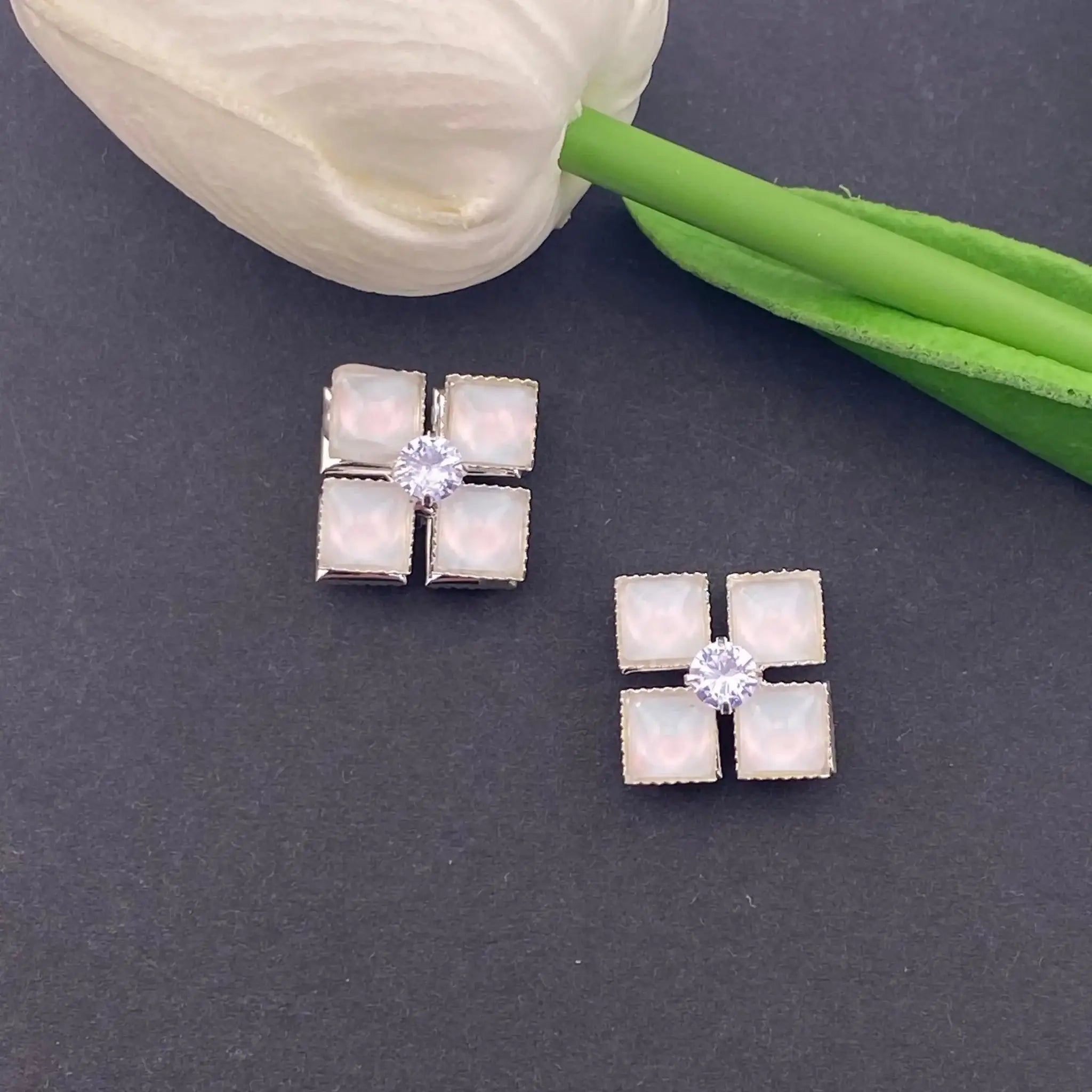 FS3150-22mm Square Crystal Alloy Beads For Keychain Jewelry Making -Zoe DIY Wholesale