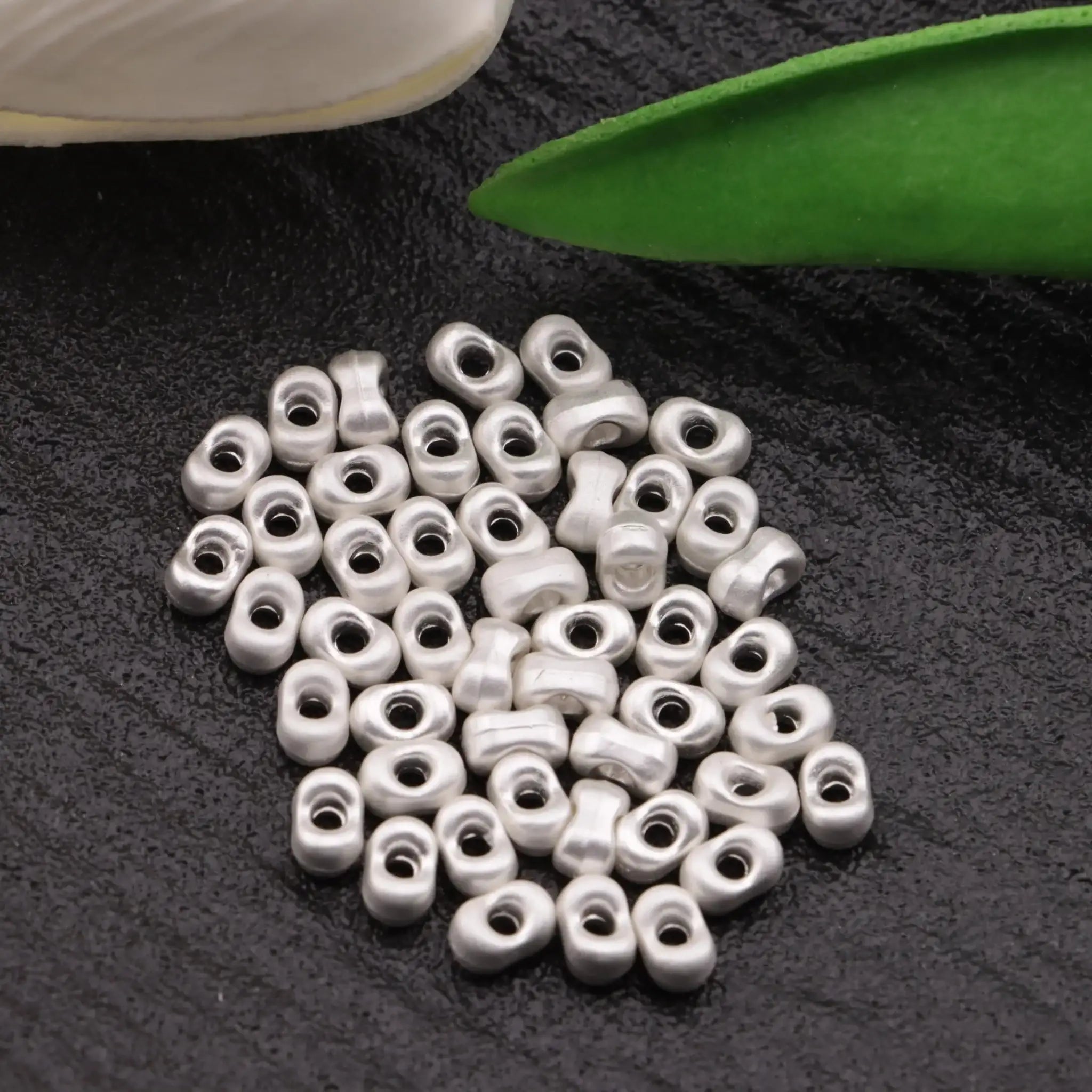 FS3764-4×6mm Electroplated Silver Metal Peanut Beads For Keychain Jewelry Making -Zoe DIY Wholesale