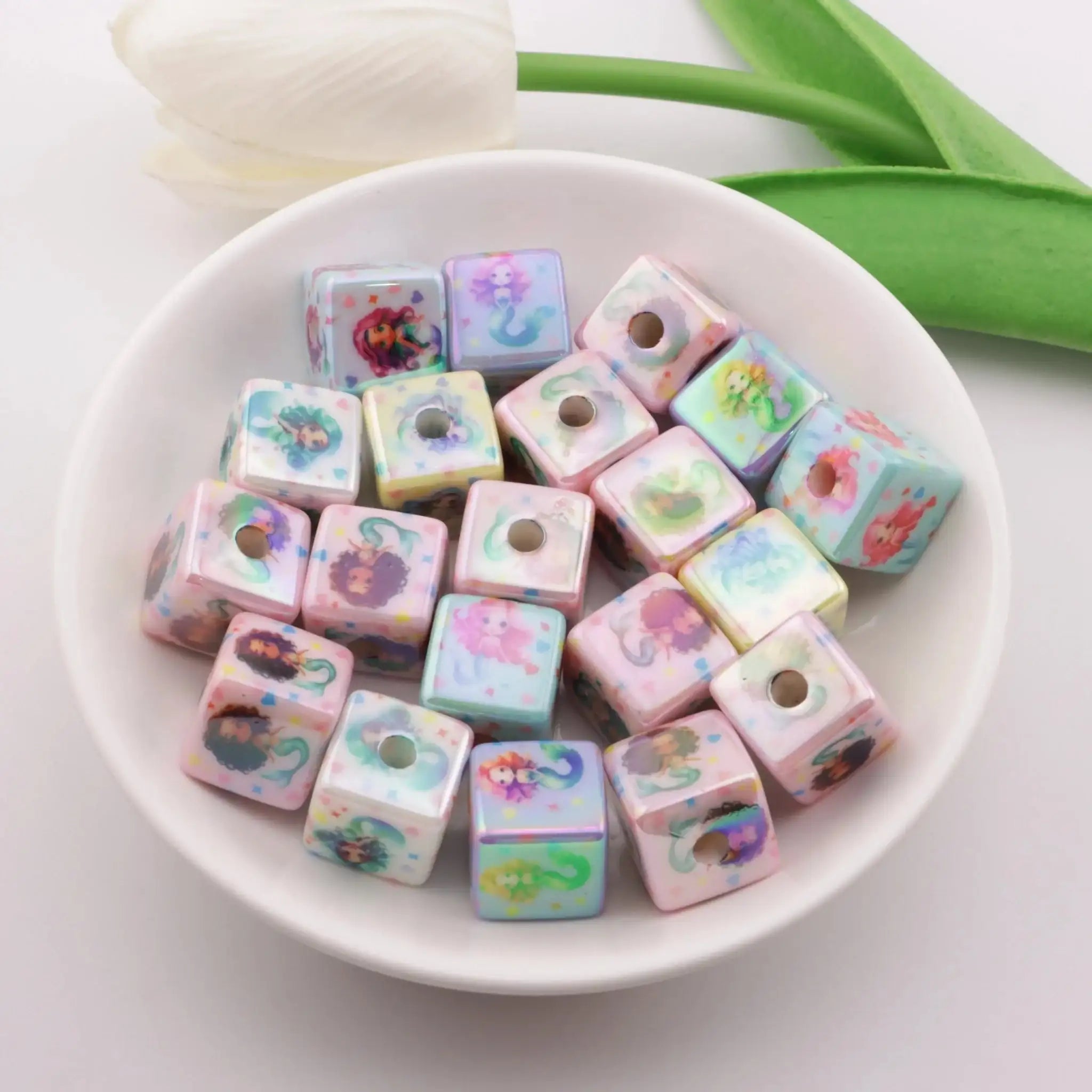 FS4303-16mm Mermaid Beads Luminous Glow-In-The-Dark -Zoe DIY Wholesale