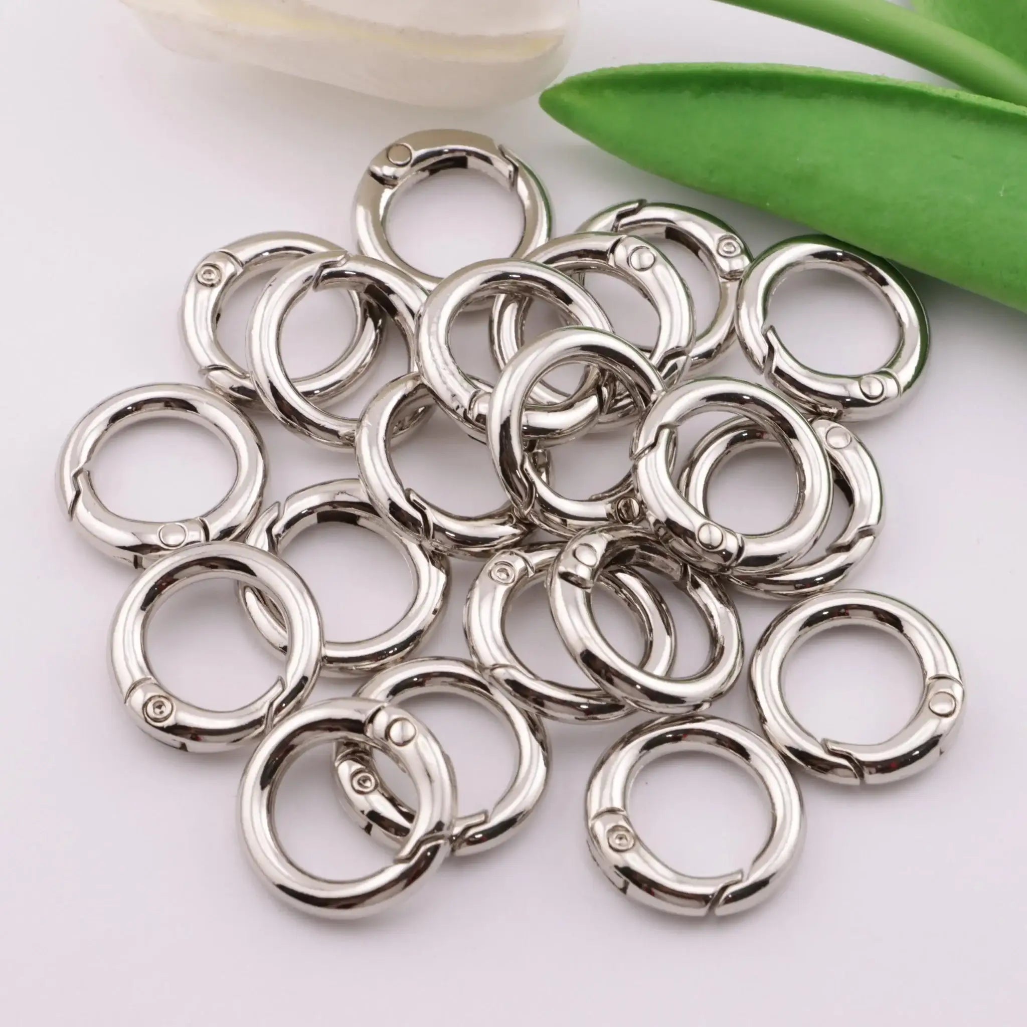 FS4382-20mm Key Ring Keychain -Zoe DIY Wholesale