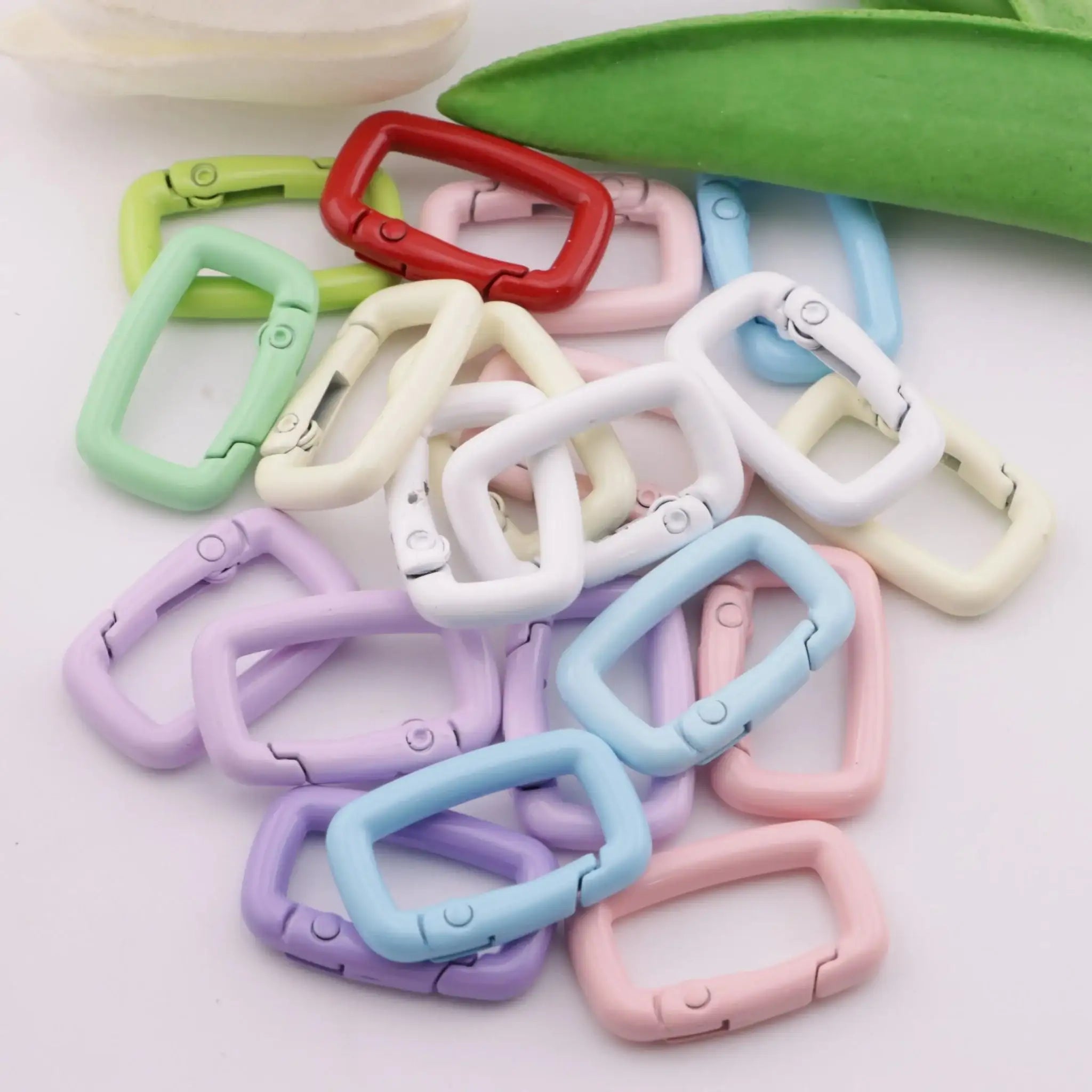 FS5656-17*27mm Rectangular Keychain -Zoe DIY Wholesale