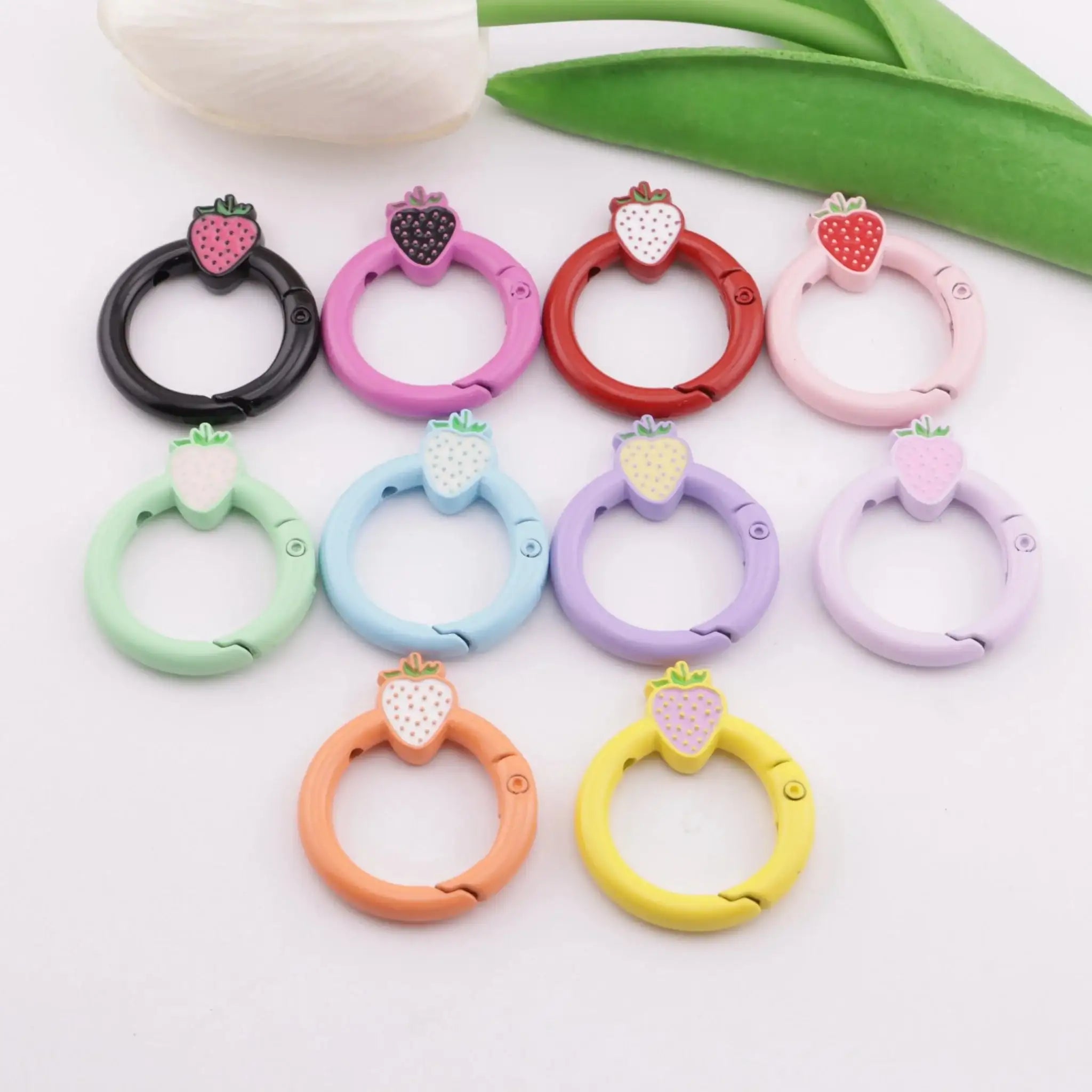 FS5950-27mm Strawberry Keychain, Baked - Enamel Strawberry Key Ring -Zoe DIY Wholesale