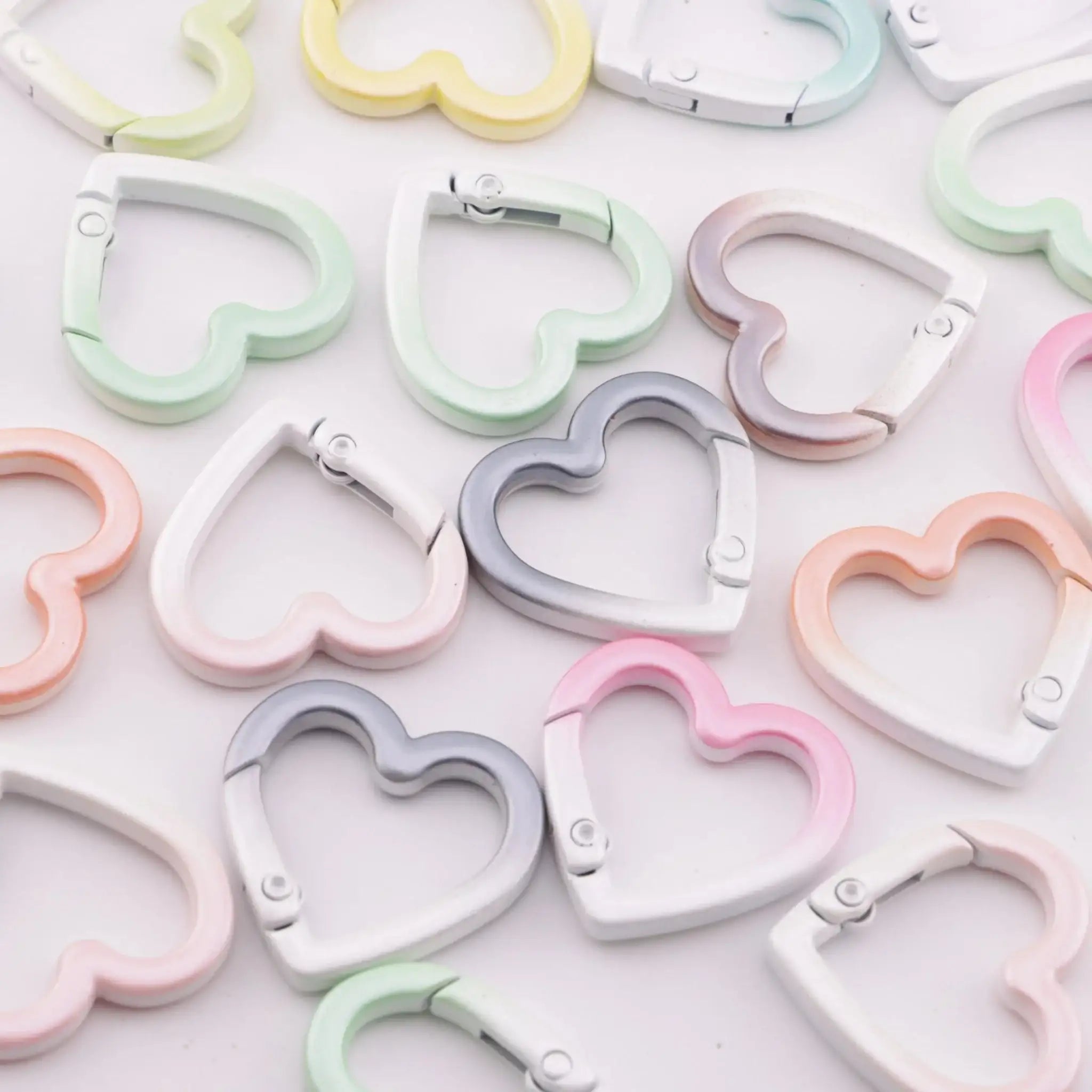 FS6052-25*25mm Metal Gradient Heart Keychain -Zoe DIY Wholesale