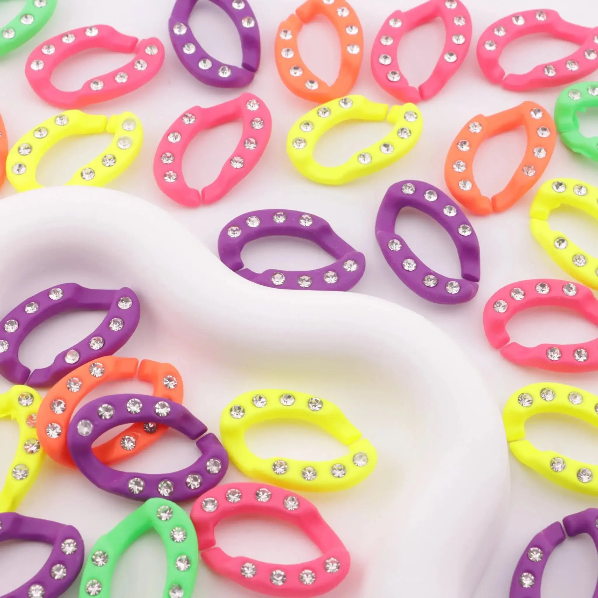 FS6126-Hand-Feel Fluorescent Studded DIY Chain Rings -Zoe DIY Wholesale