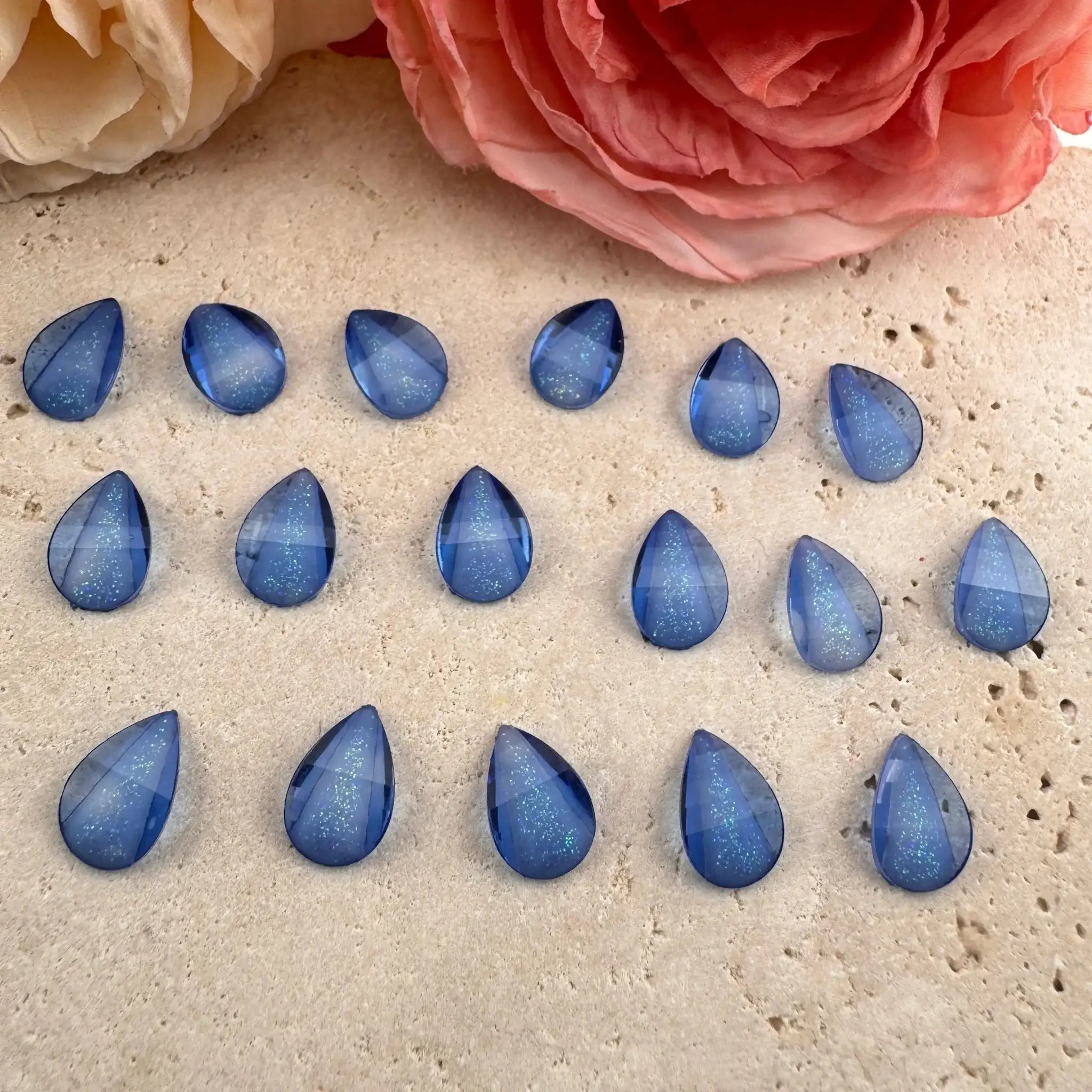 FS6133-7×10mm Waterdrop Petals Resin Charms -Zoe DIY Wholesale