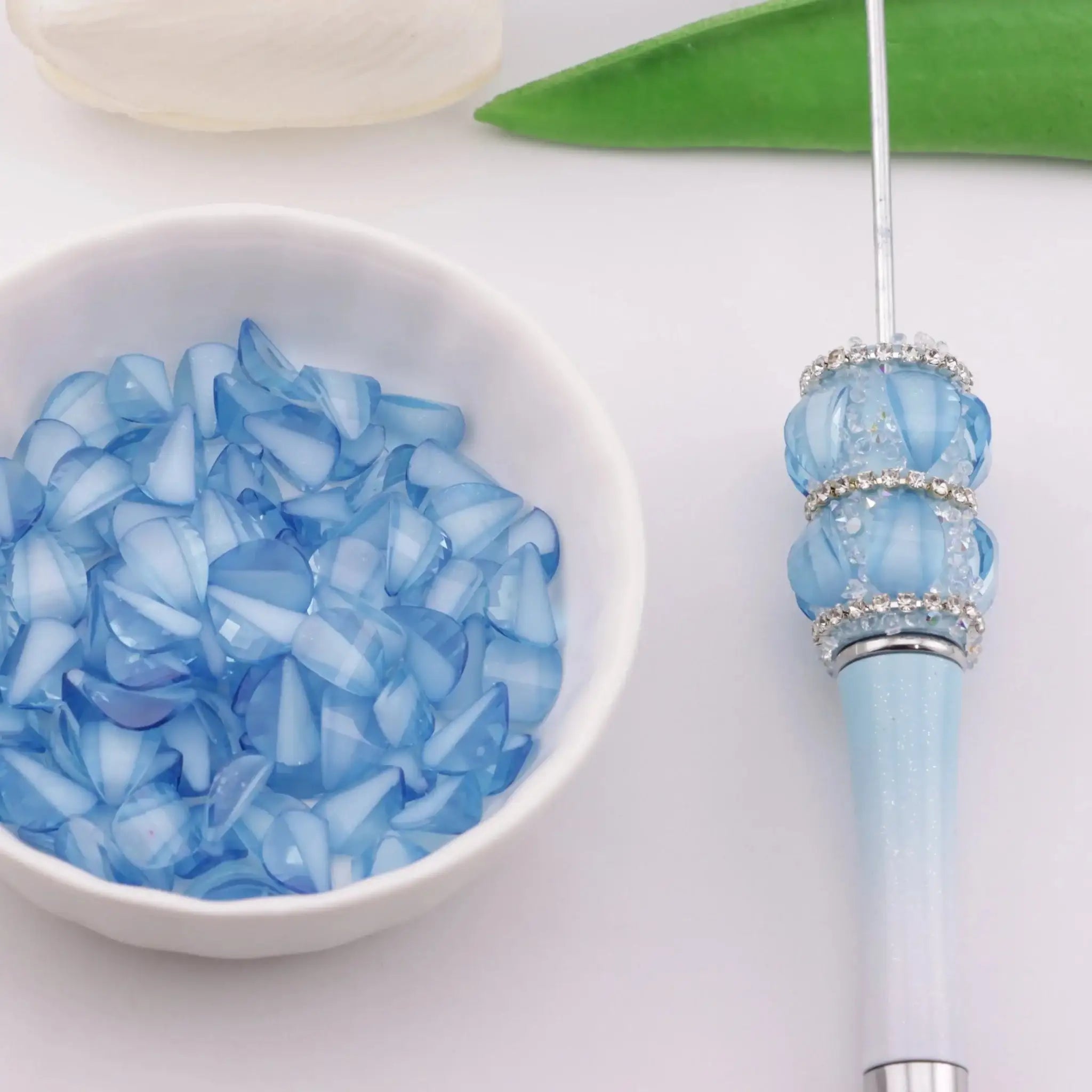 FS6133-7×10mm Waterdrop Petals Resin Charms -Zoe DIY Wholesale