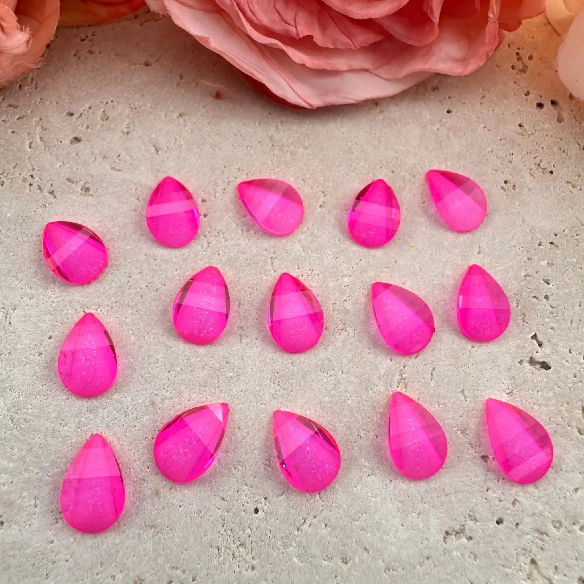 FS6133-7×10mm Waterdrop Petals Resin Charms -Zoe DIY Wholesale