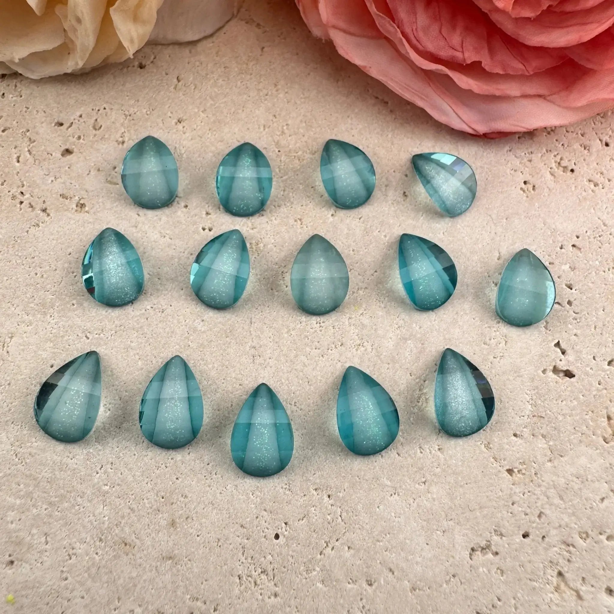 FS6133-7×10mm Waterdrop Petals Resin Charms -Zoe DIY Wholesale