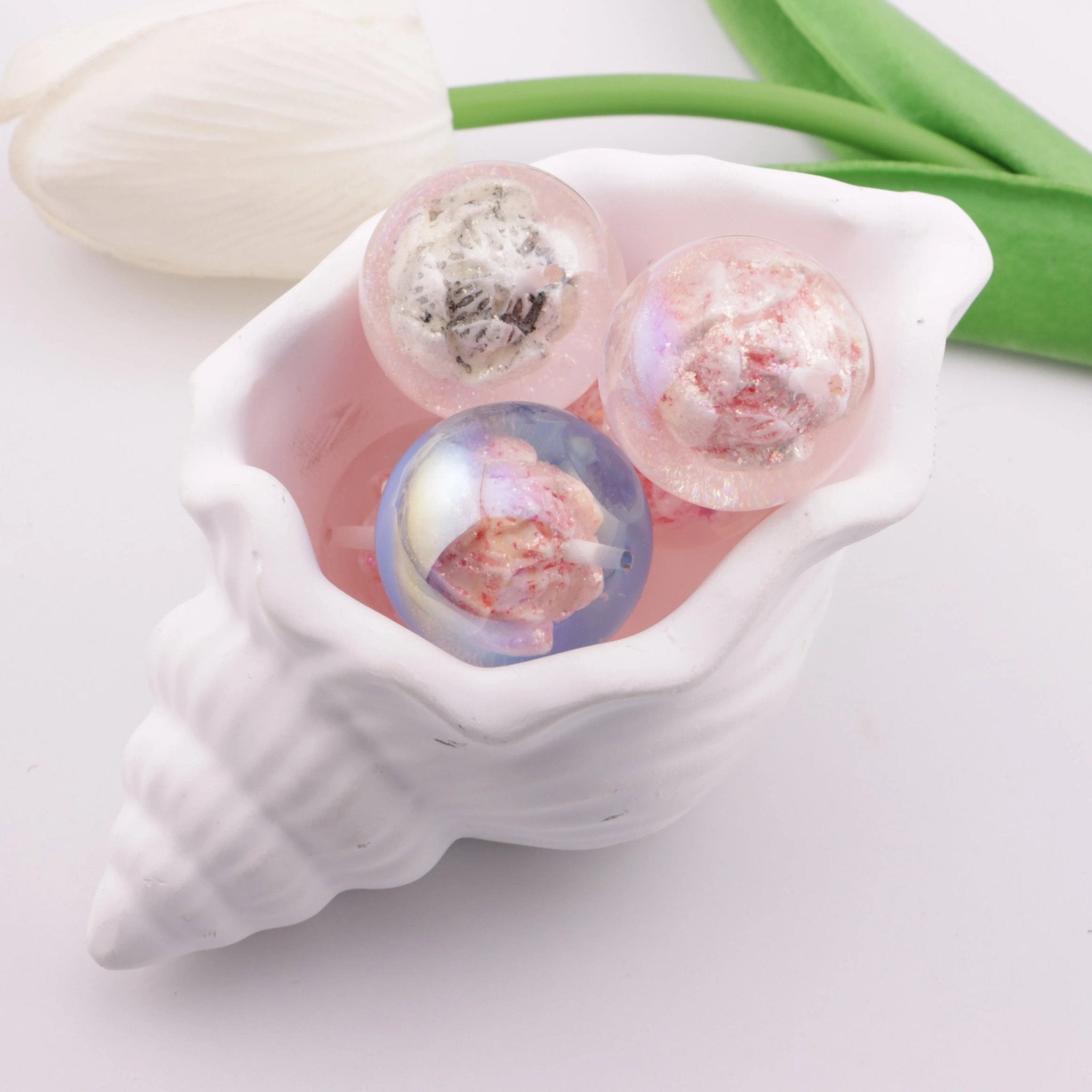 FS6243-30mm Glow-in-the-Dark Lotus Resin Half-Hole Beads -Zoe DIY Wholesale
