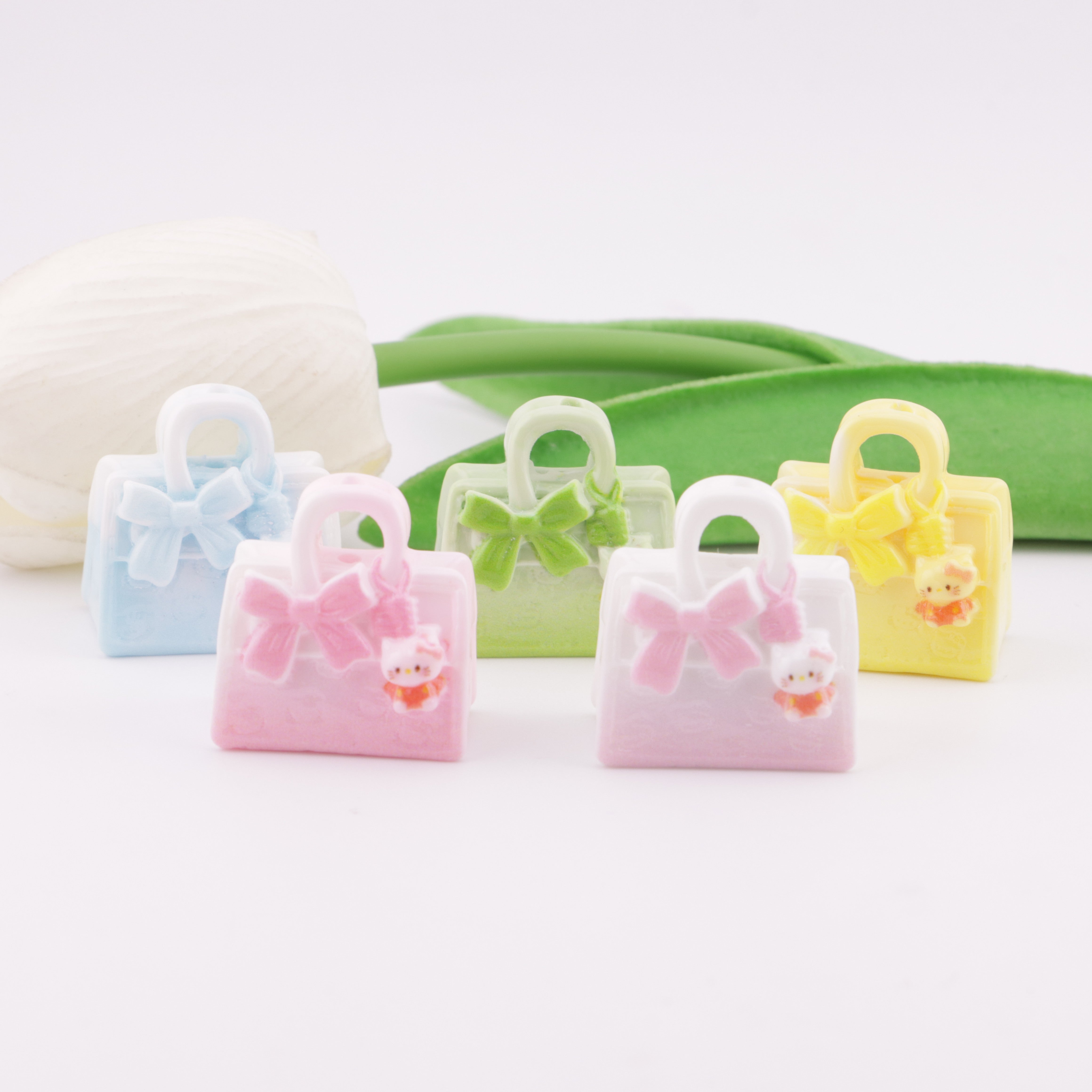 FS6267- Sanrio Bag Resin Beads Zoe's DIY Shop