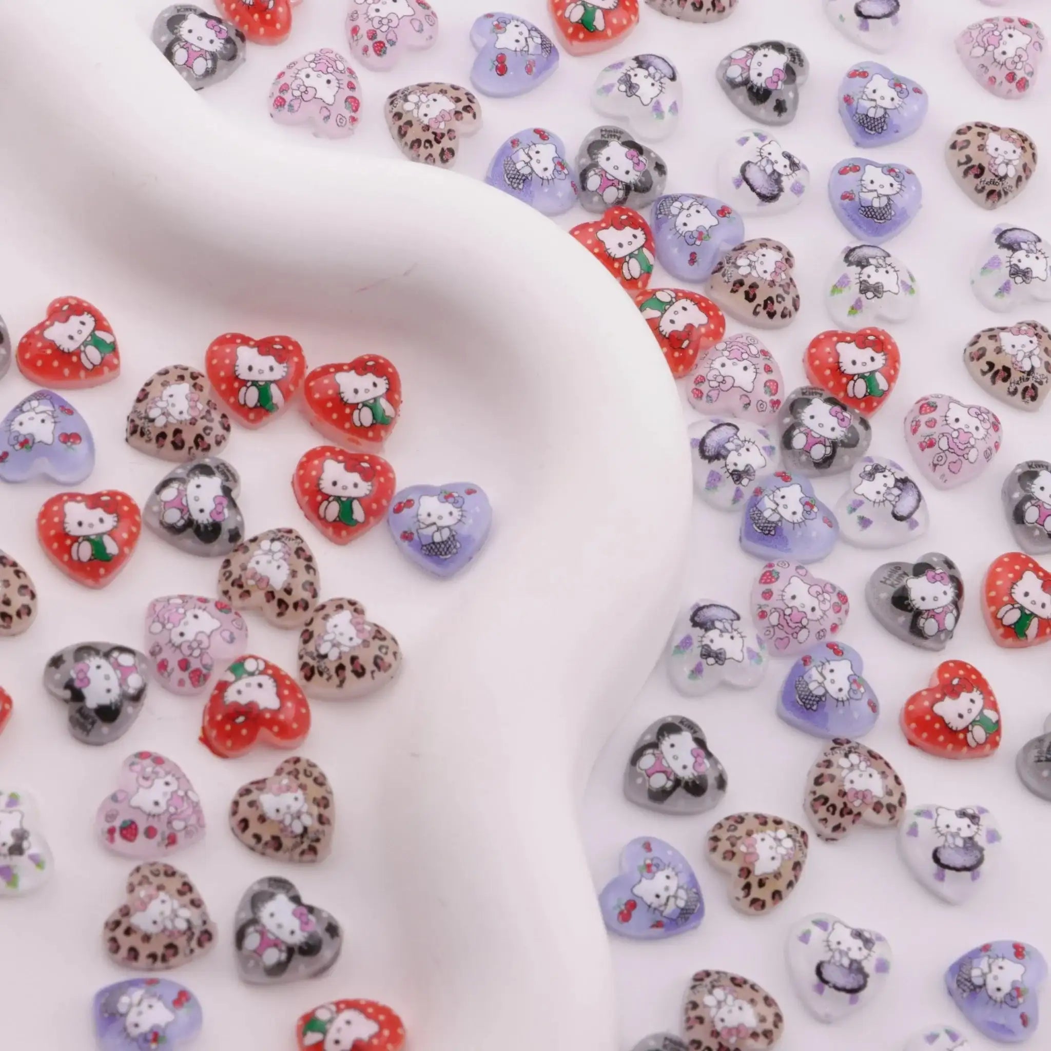 FS6285-10mm Hk Heart Charms Heart-Shaped Kitty Patches -Zoe DIY Wholesale