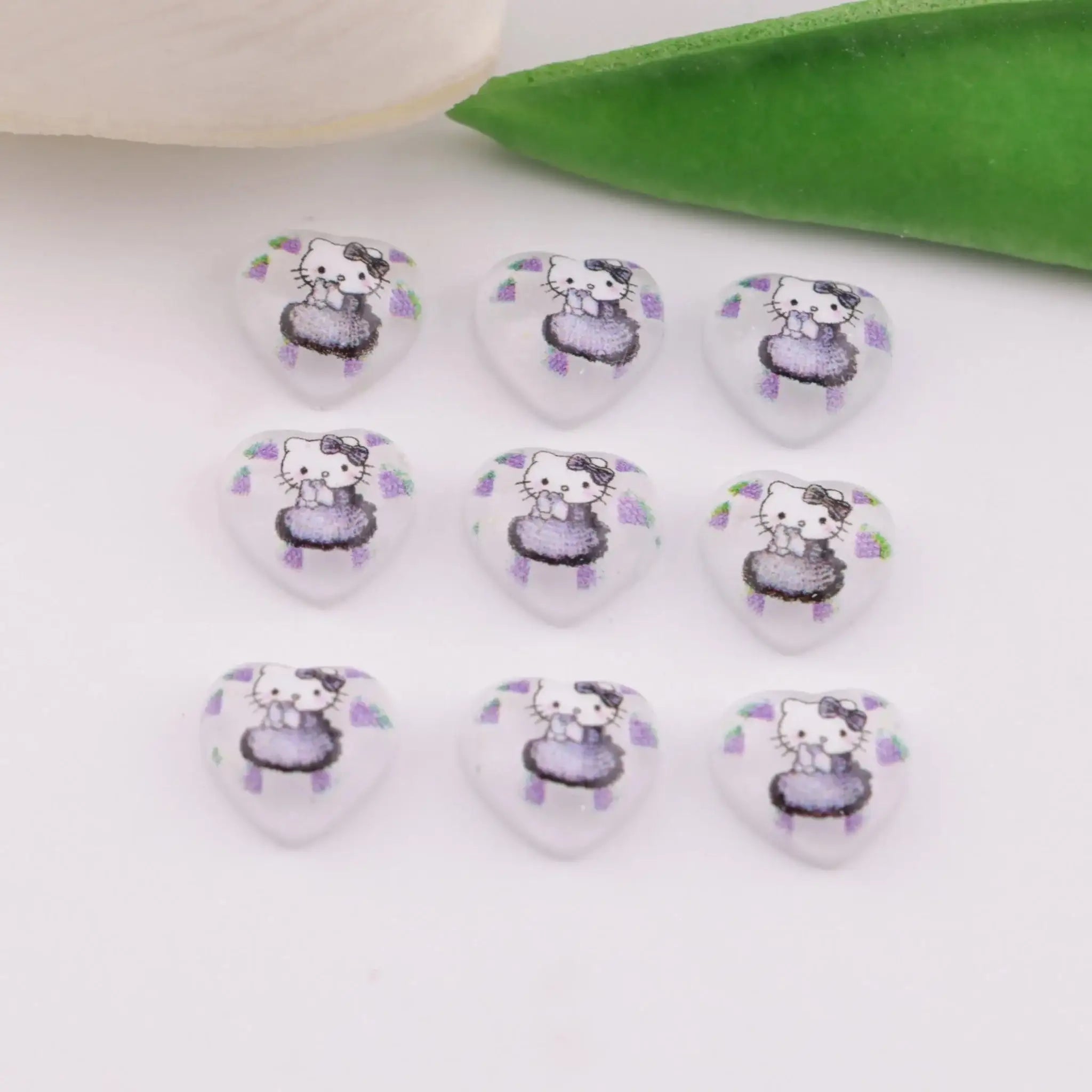 FS6285-10mm Hk Heart Charms Heart-Shaped Kitty Patches -Zoe DIY Wholesale