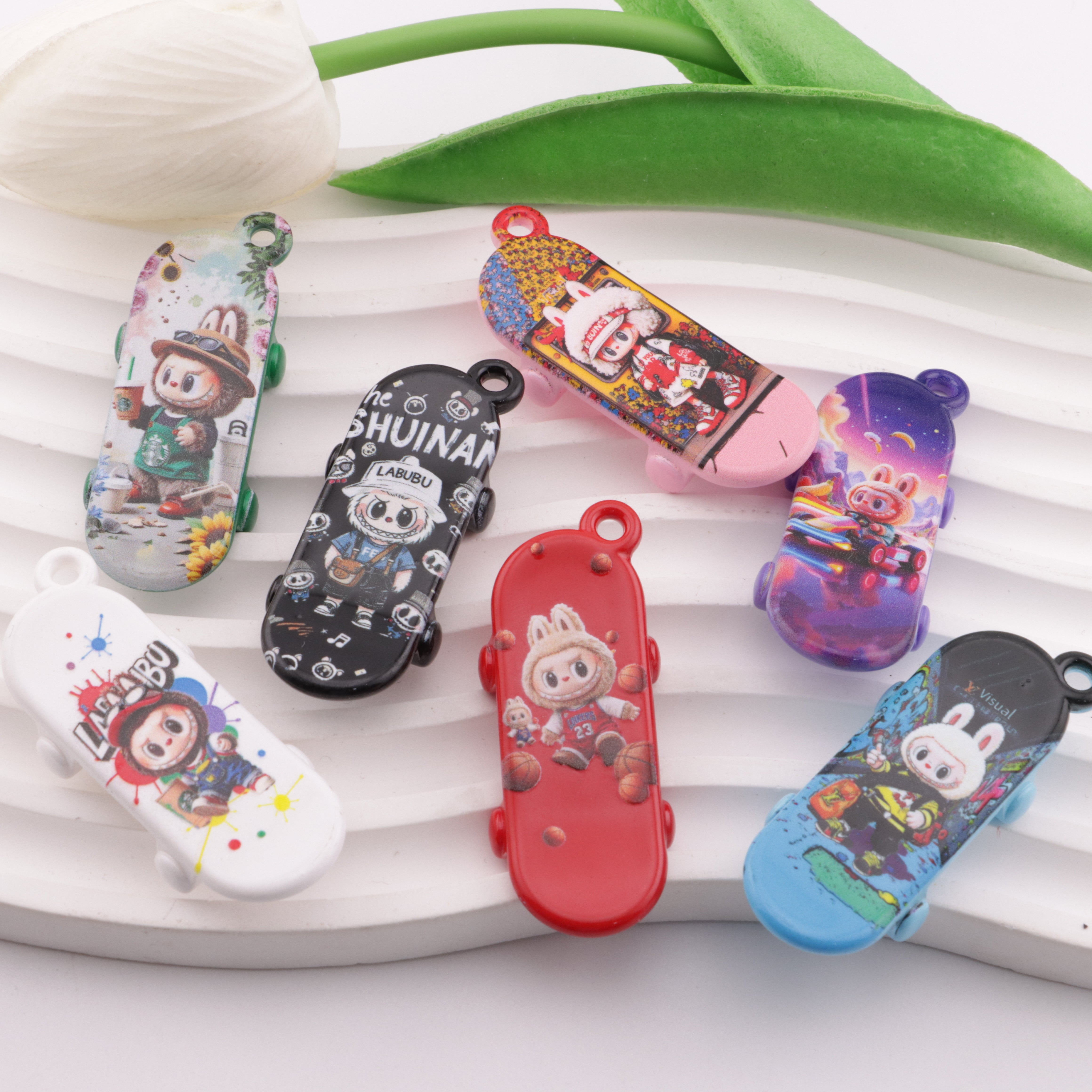FS6287- Labubu Skateboard Pendant Zoe's DIY Shop