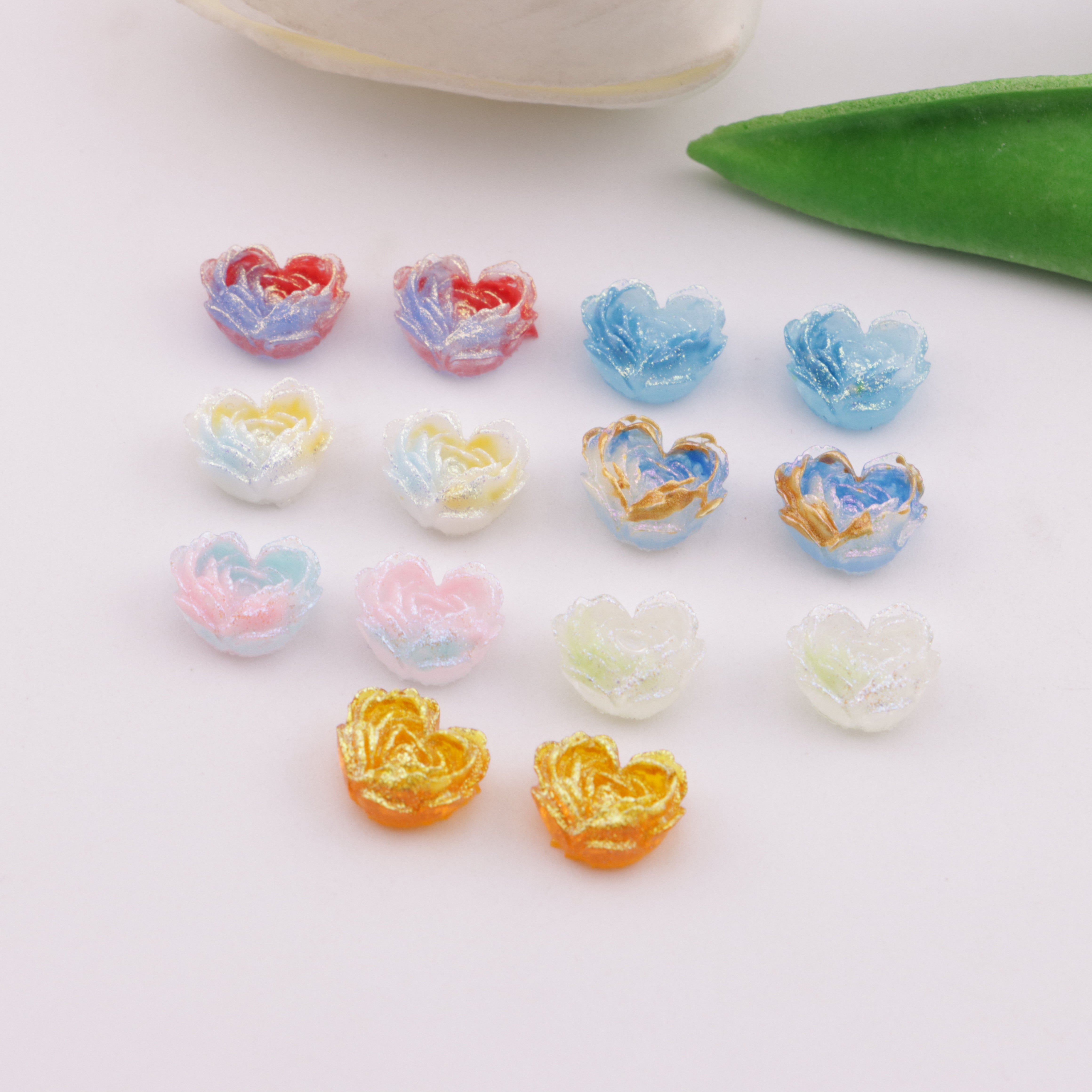 FS6300- About 9×10mm Luminous Heart Charms Glow-In-The-Dark Heart Embedded Flower Patches For DIY project Zoe's DIY Shop