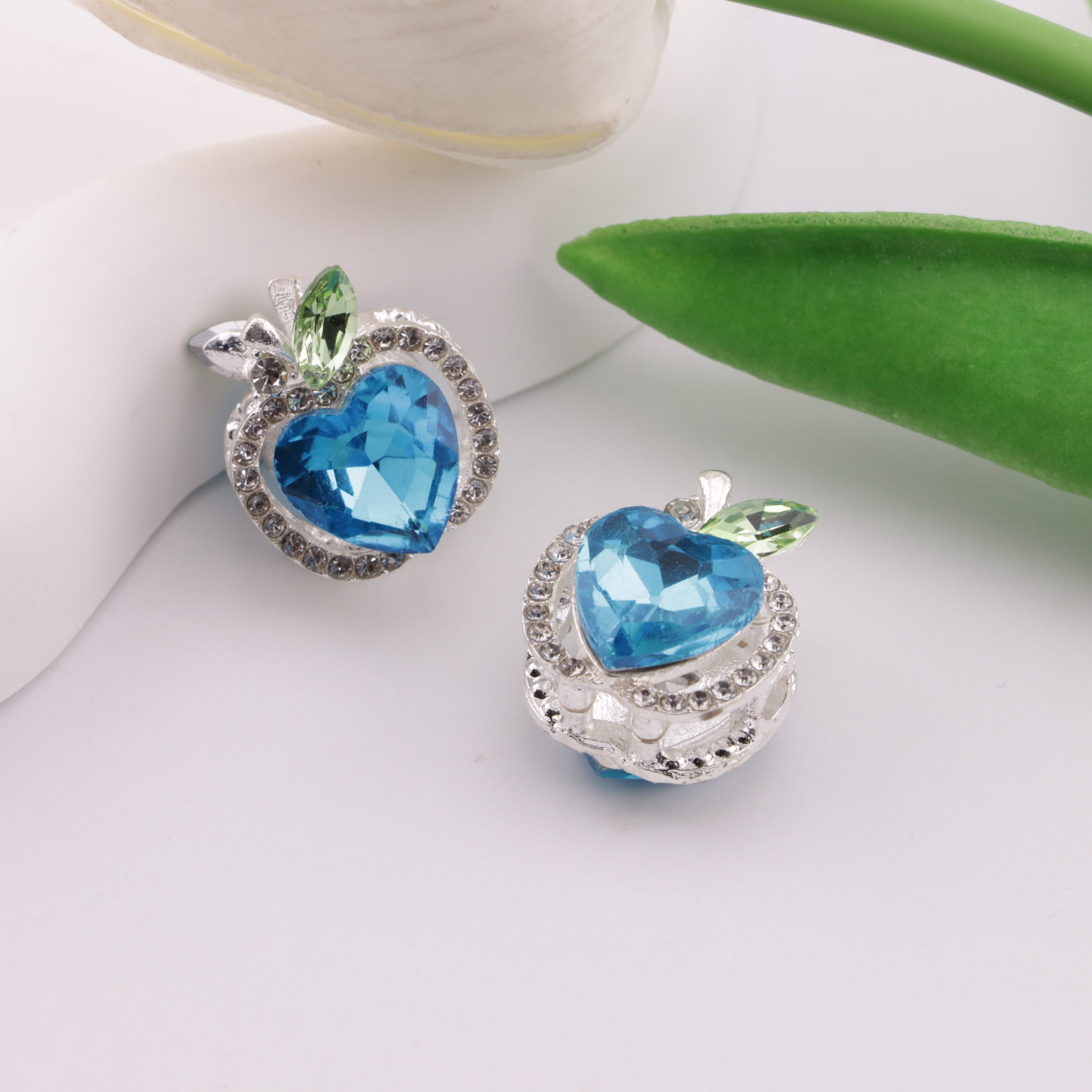 FS6305- About 17*16*19mm Crystal Apple 8 Hole Beads Fit For Beadable Pens Zoe's DIY Shop