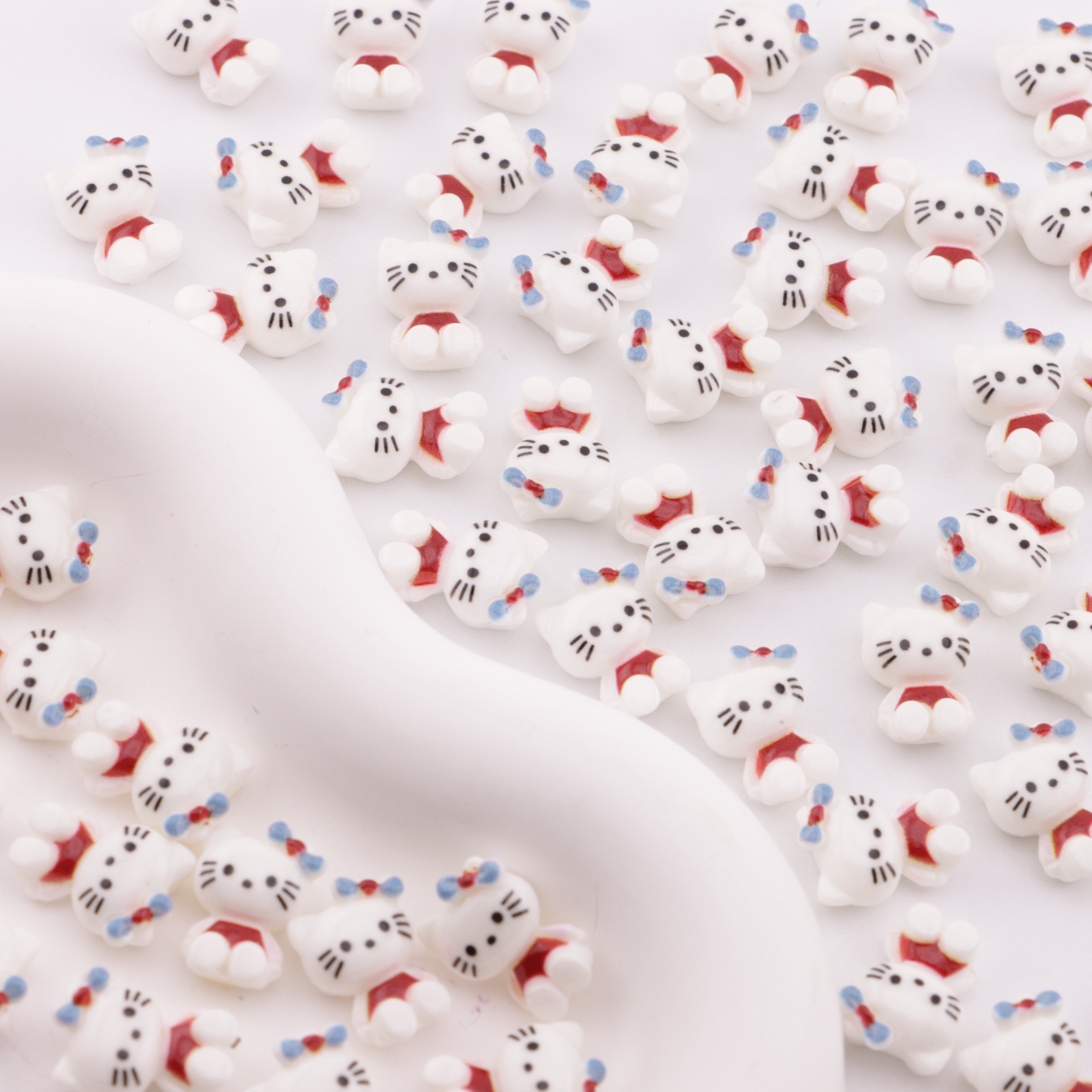 FS6311- 10×14mm Hk Set Down Charms Sitting Kitty Patches Zoe's DIY Shop