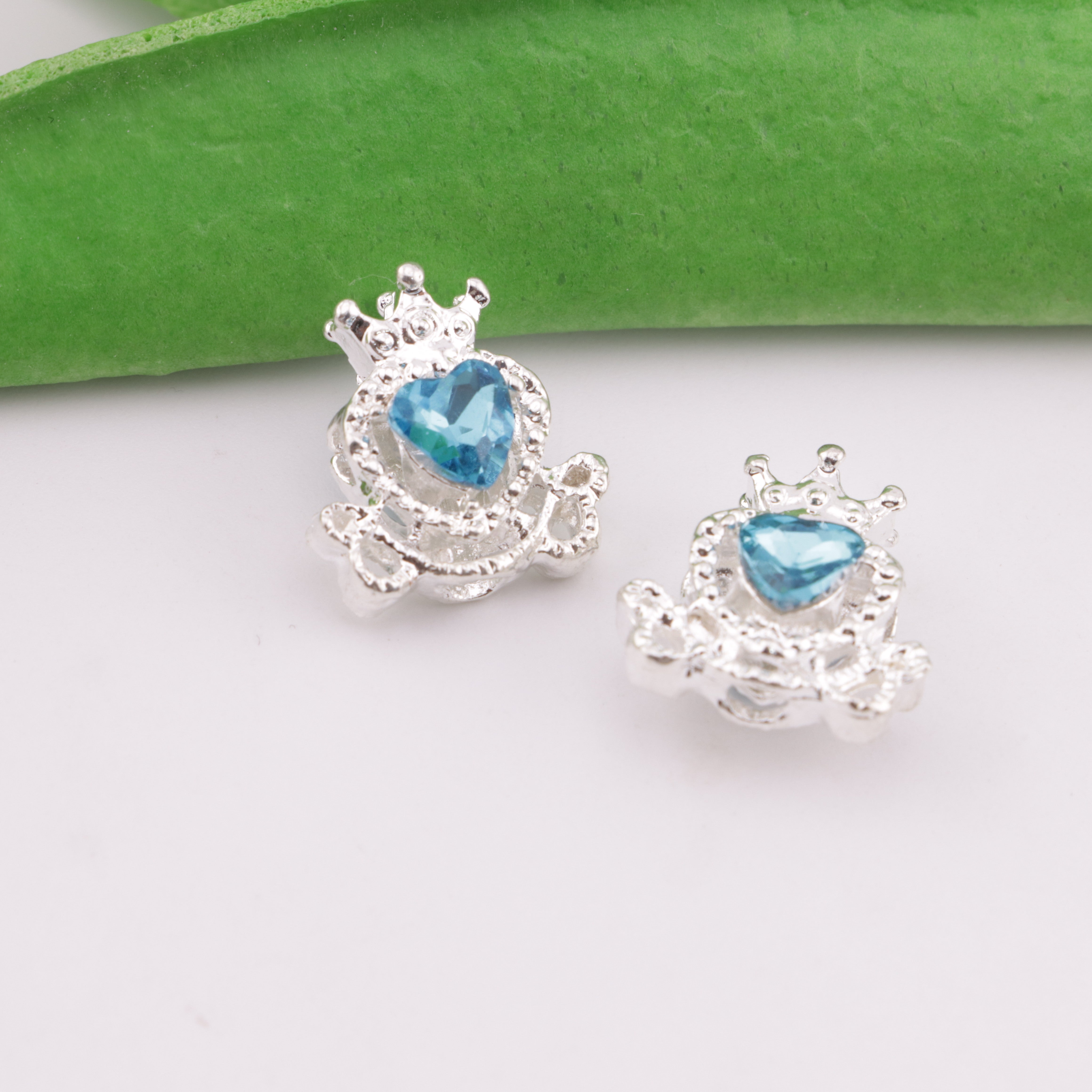 FS6334- Horse - Drawn Carriage Four - Way Alloy Beads Zoe's DIY Shop