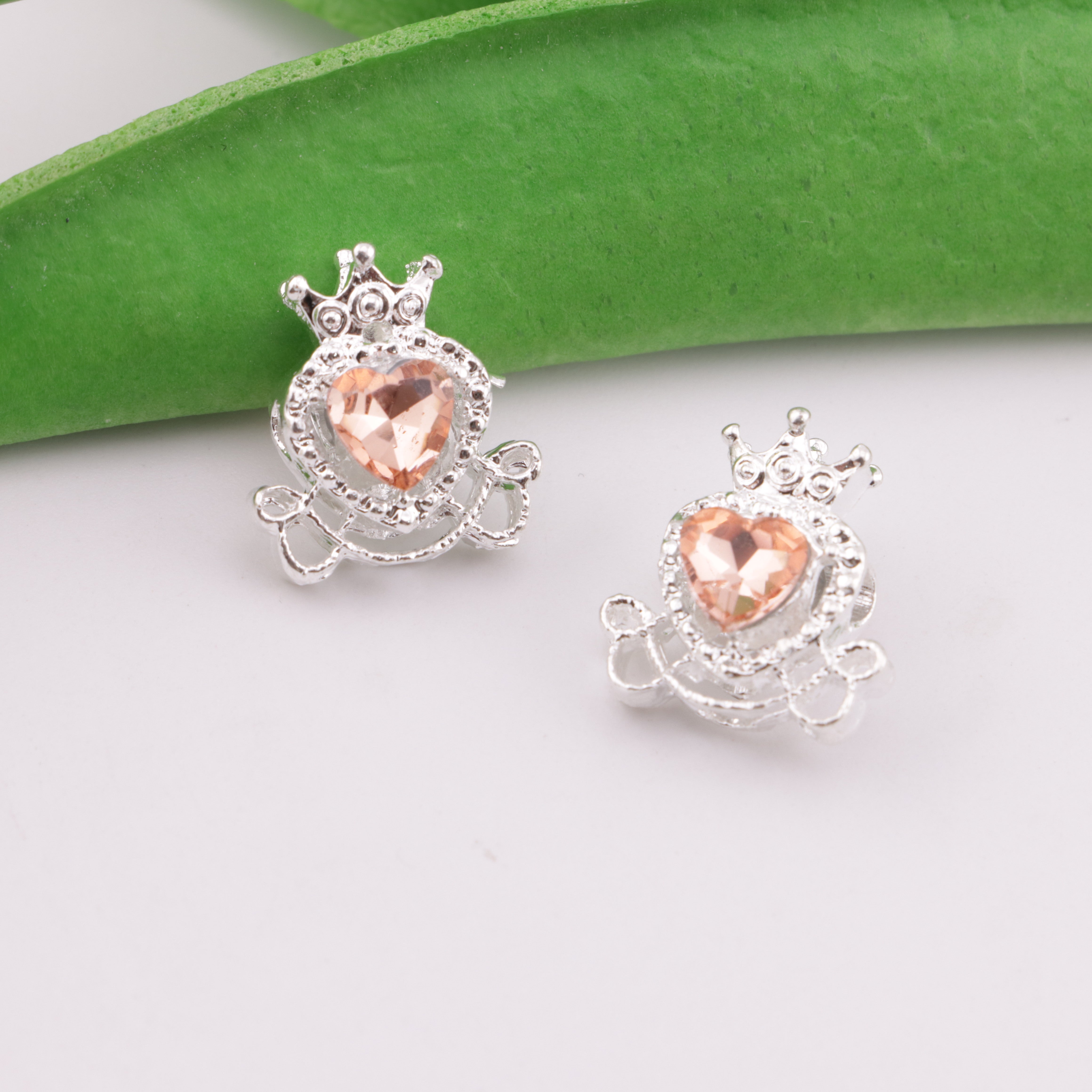 FS6334- Horse - Drawn Carriage Four - Way Alloy Beads Zoe's DIY Shop