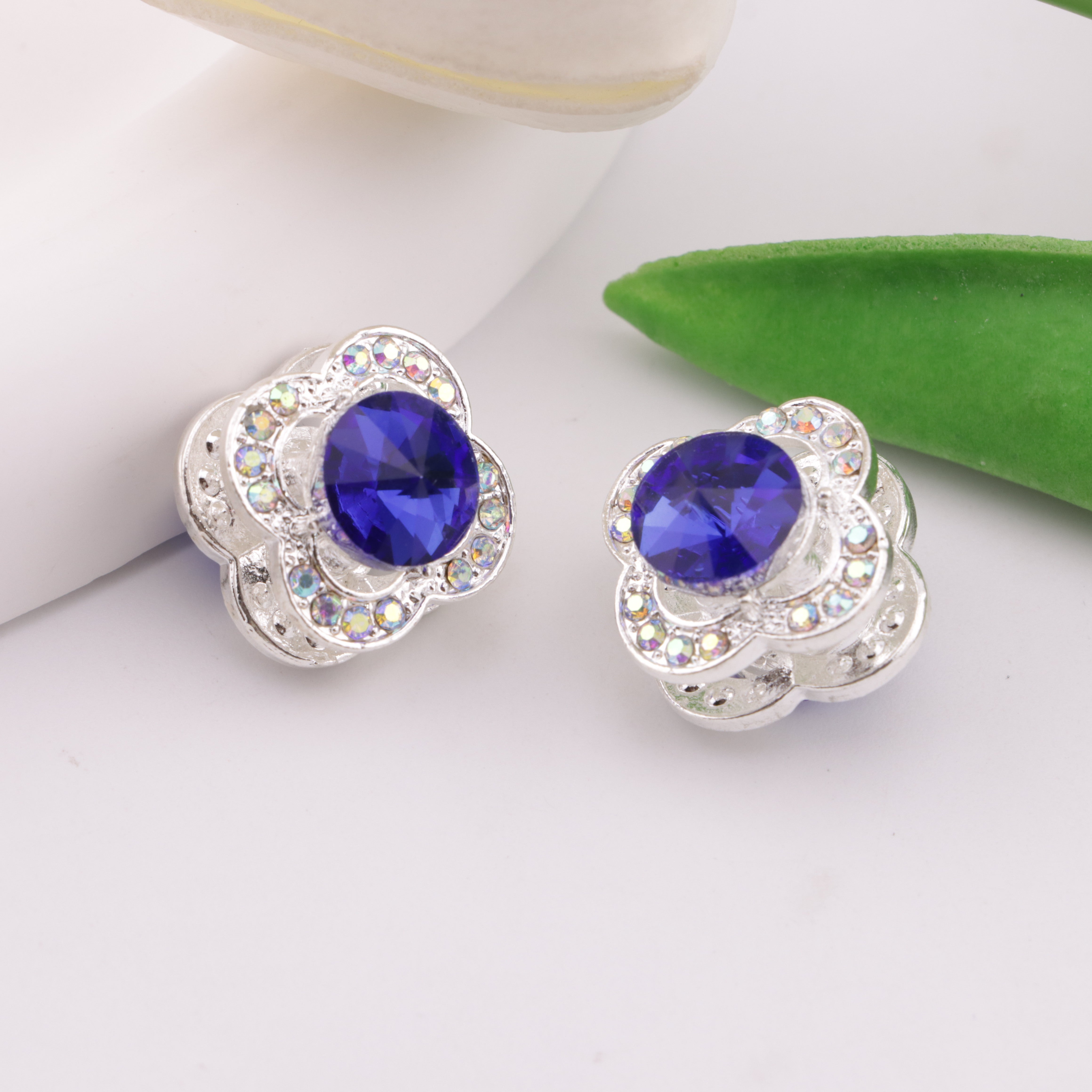 FS6335- Four - Leaf Clover Four - Way Alloy Beads Zoe's DIY Shop