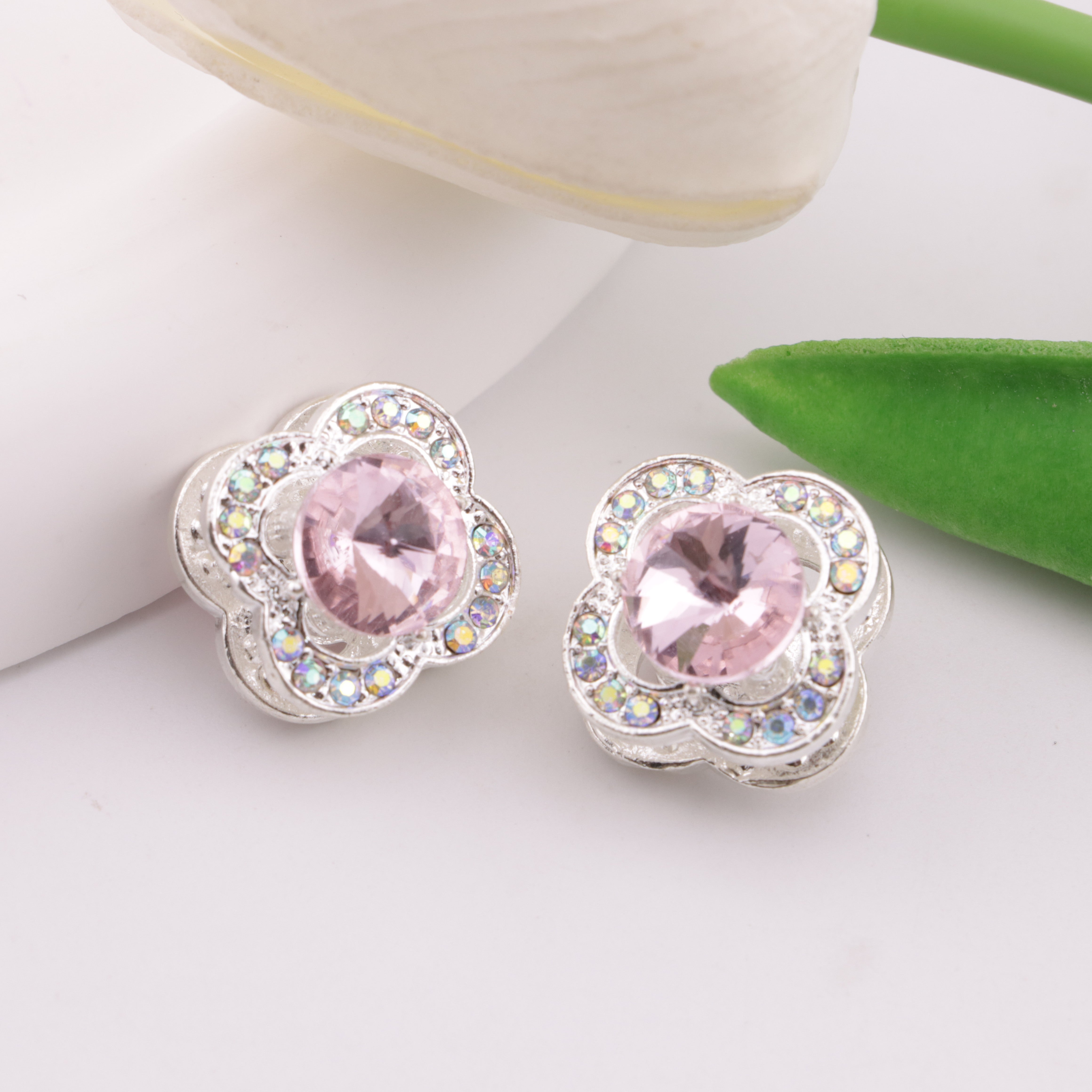 FS6335- Four - Leaf Clover Four - Way Alloy Beads Zoe's DIY Shop