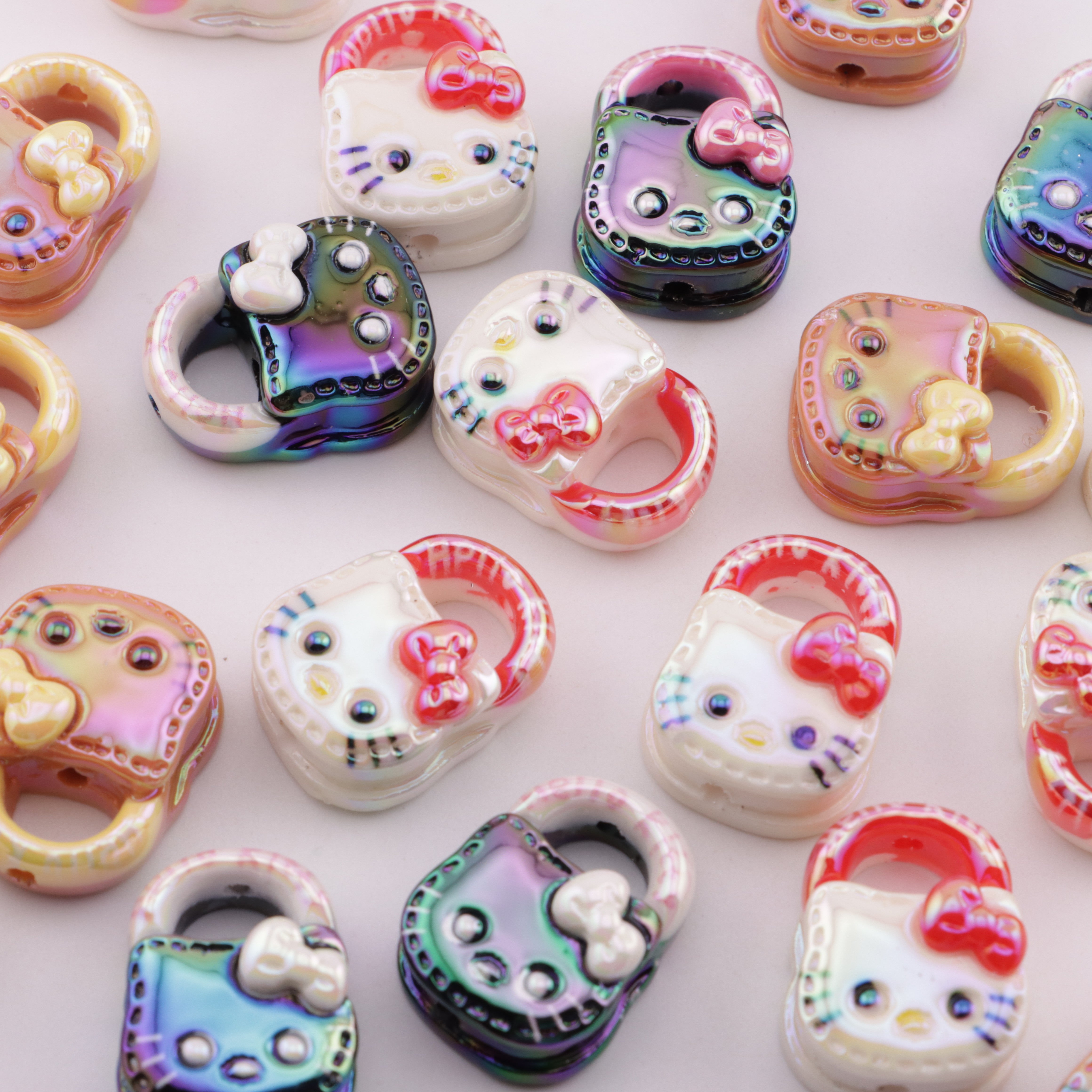 FS6360- 22×17×10 Mm HK Resin Beads Through-Hole Zoe's DIY Shop