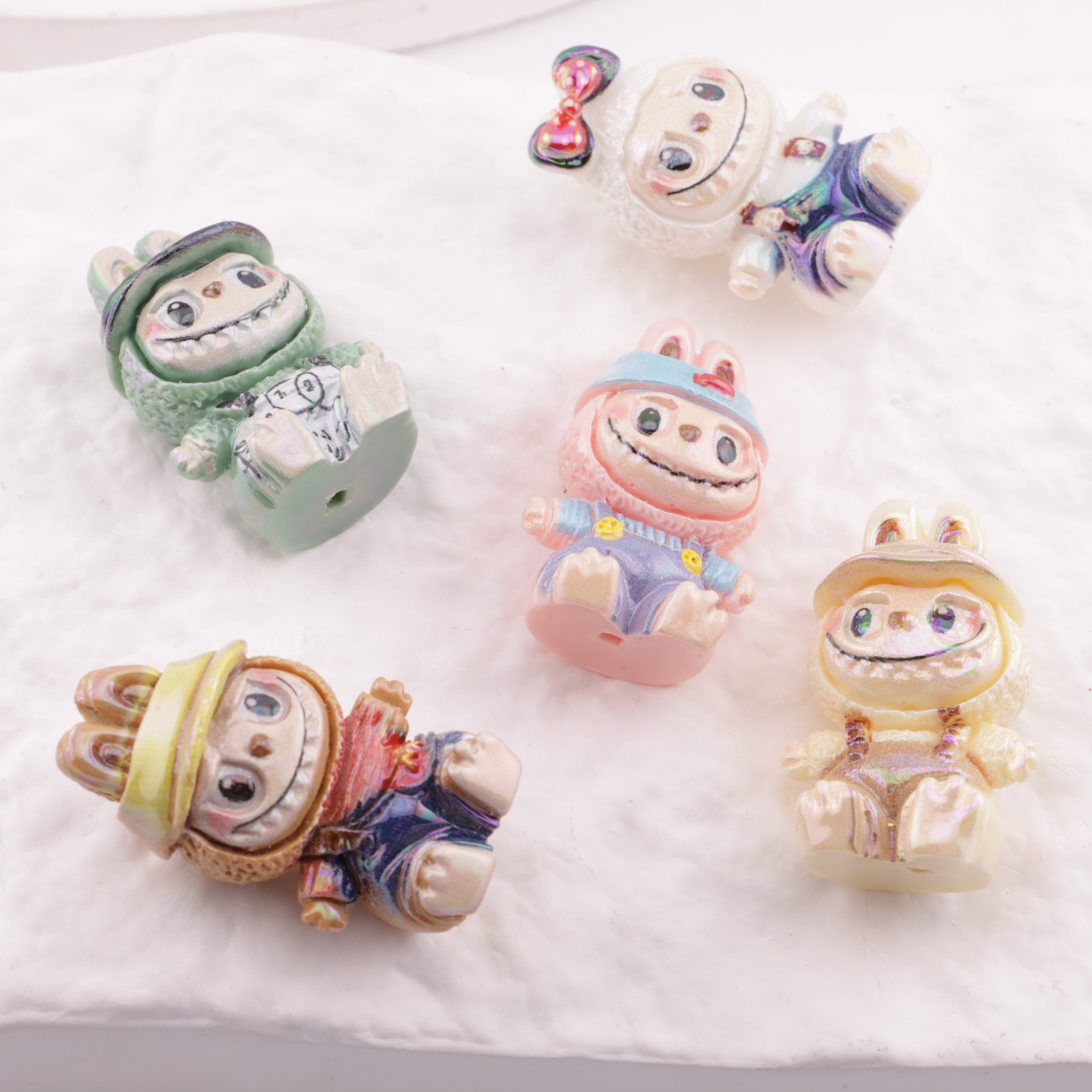 FS6362- Sitting Posture Pulling Bububu Resin Beads Through Holes Zoe's DIY Shop