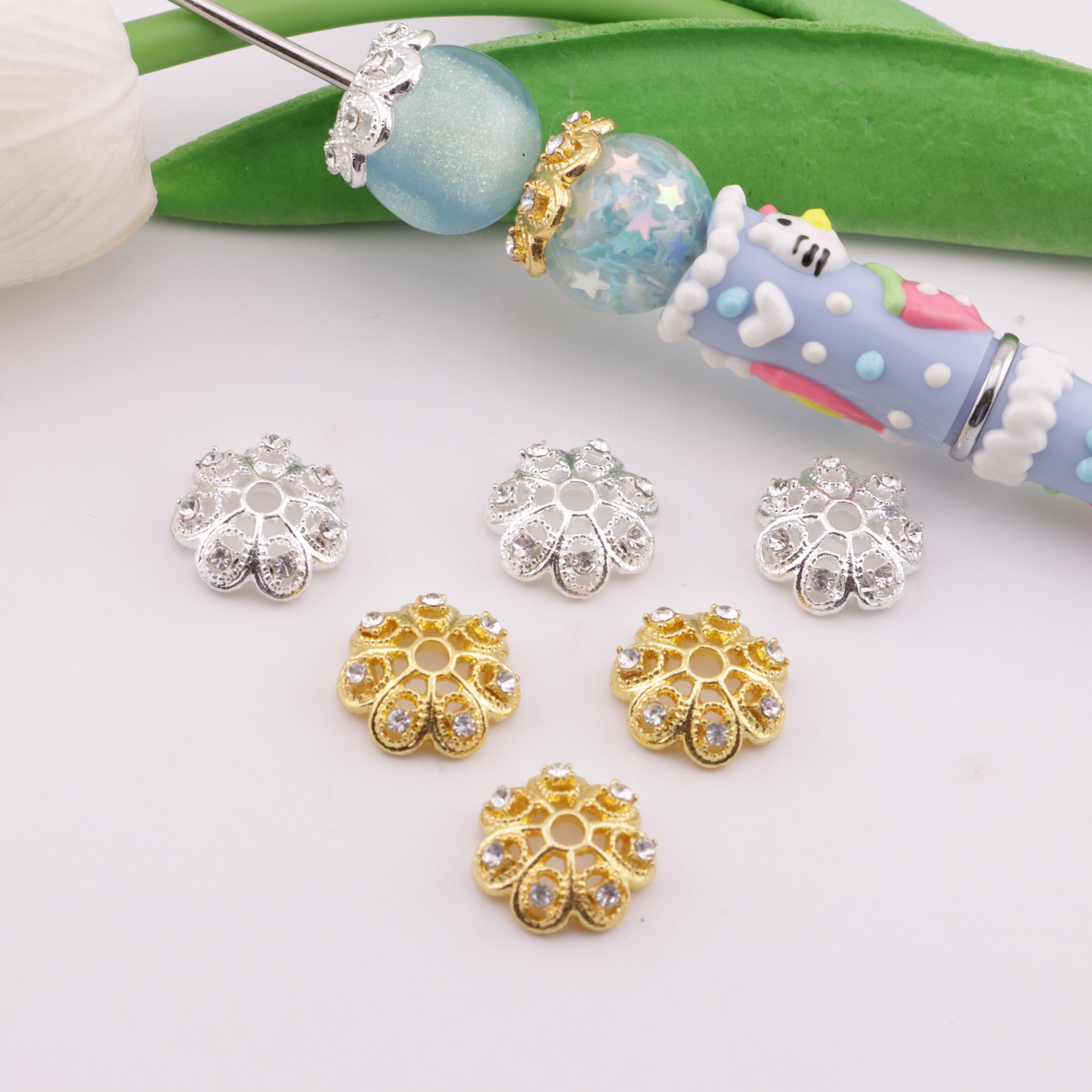 FS6365- 14mm Flower Beads With Diamonds As Separators Zoe's DIY Shop