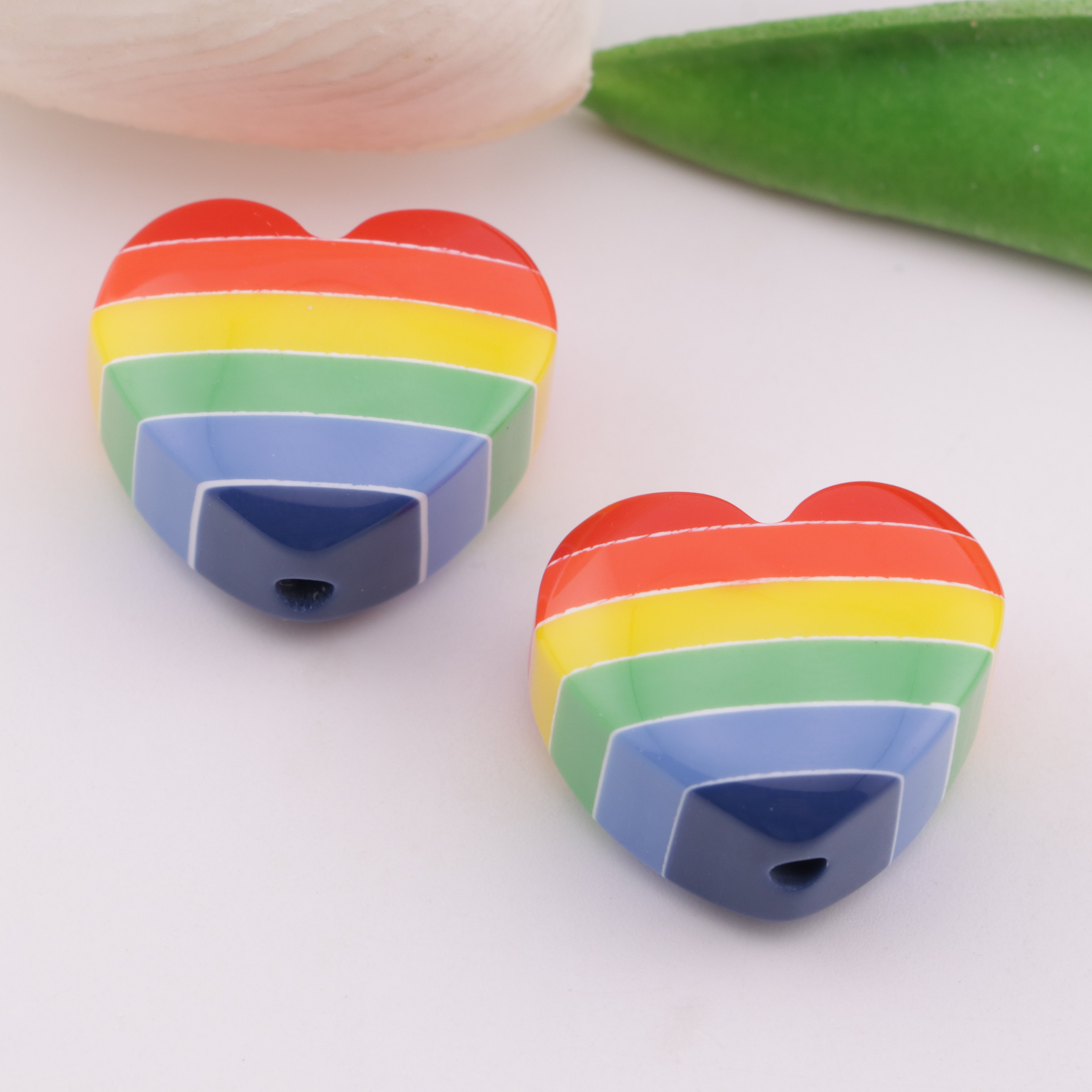 FS6371- 21×25mm Rainbows Heart Beads Zoe's DIY Shop