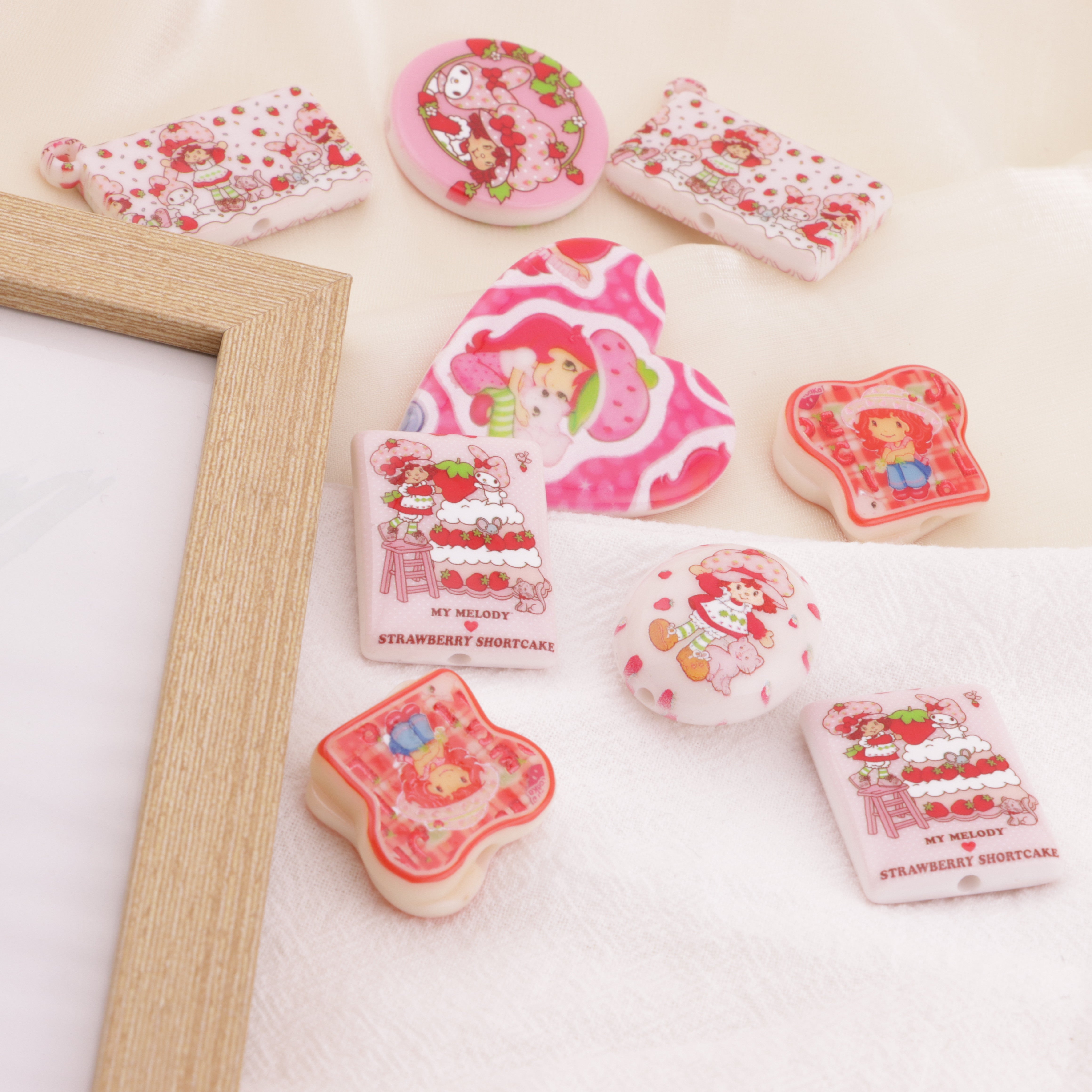 FS6401- Mixed Styles Of Strawberry Girl And Melody Beads And Patches Zoe's DIY Shop