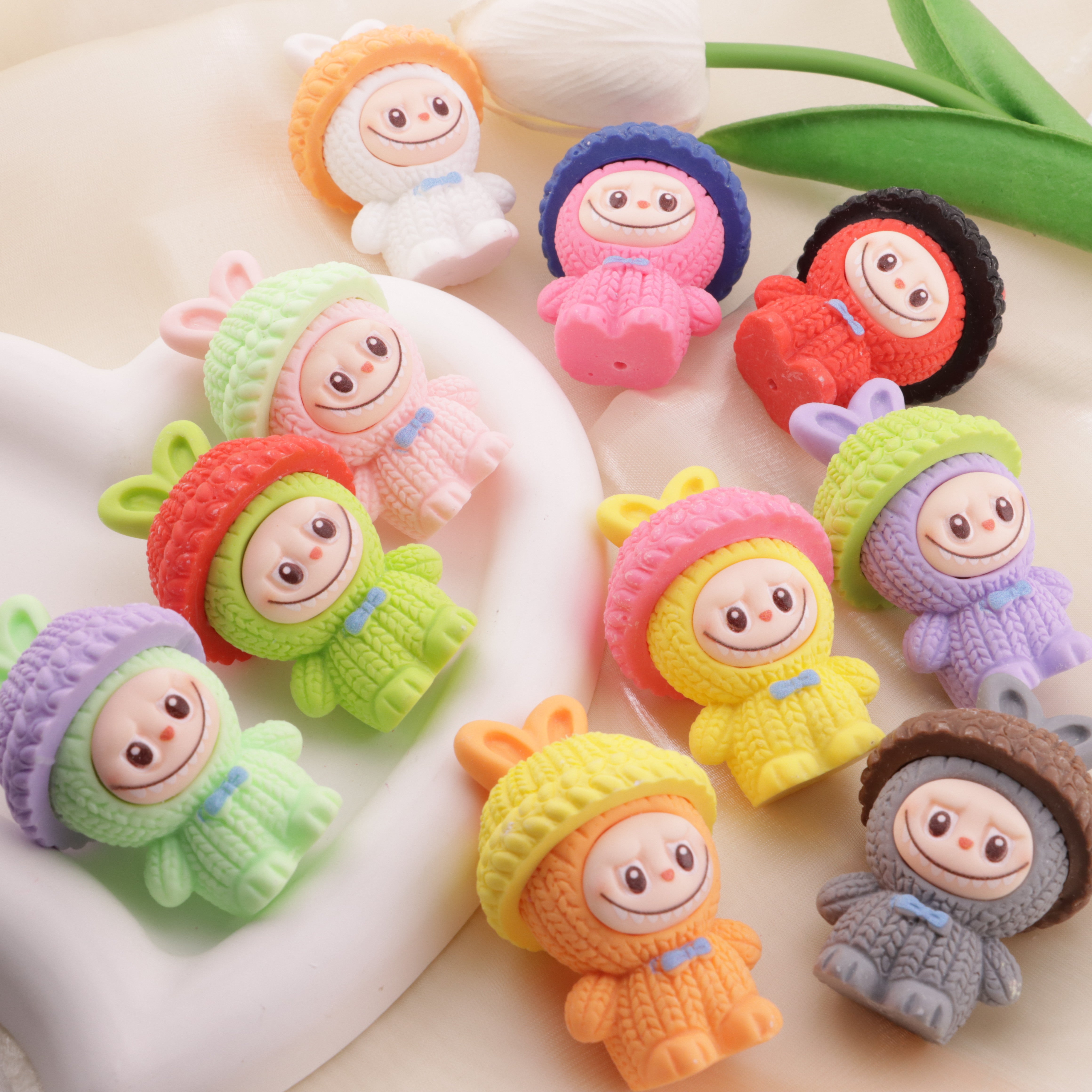 FS6403- 56mm Woolen Hat, Labubu, Resin Beads Zoe's DIY Shop