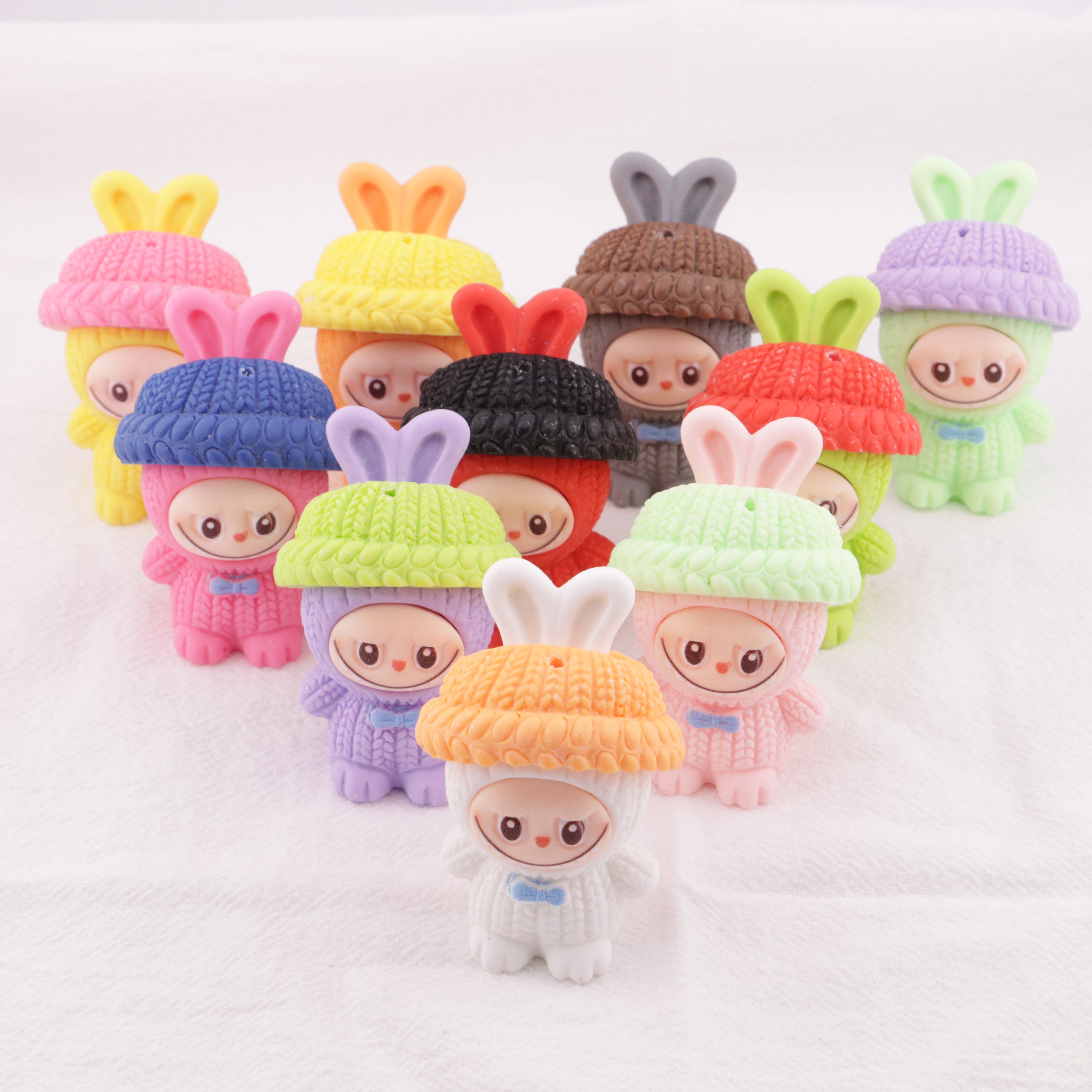 FS6403- 56mm Woolen Hat, Labubu, Resin Beads Zoe's DIY Shop