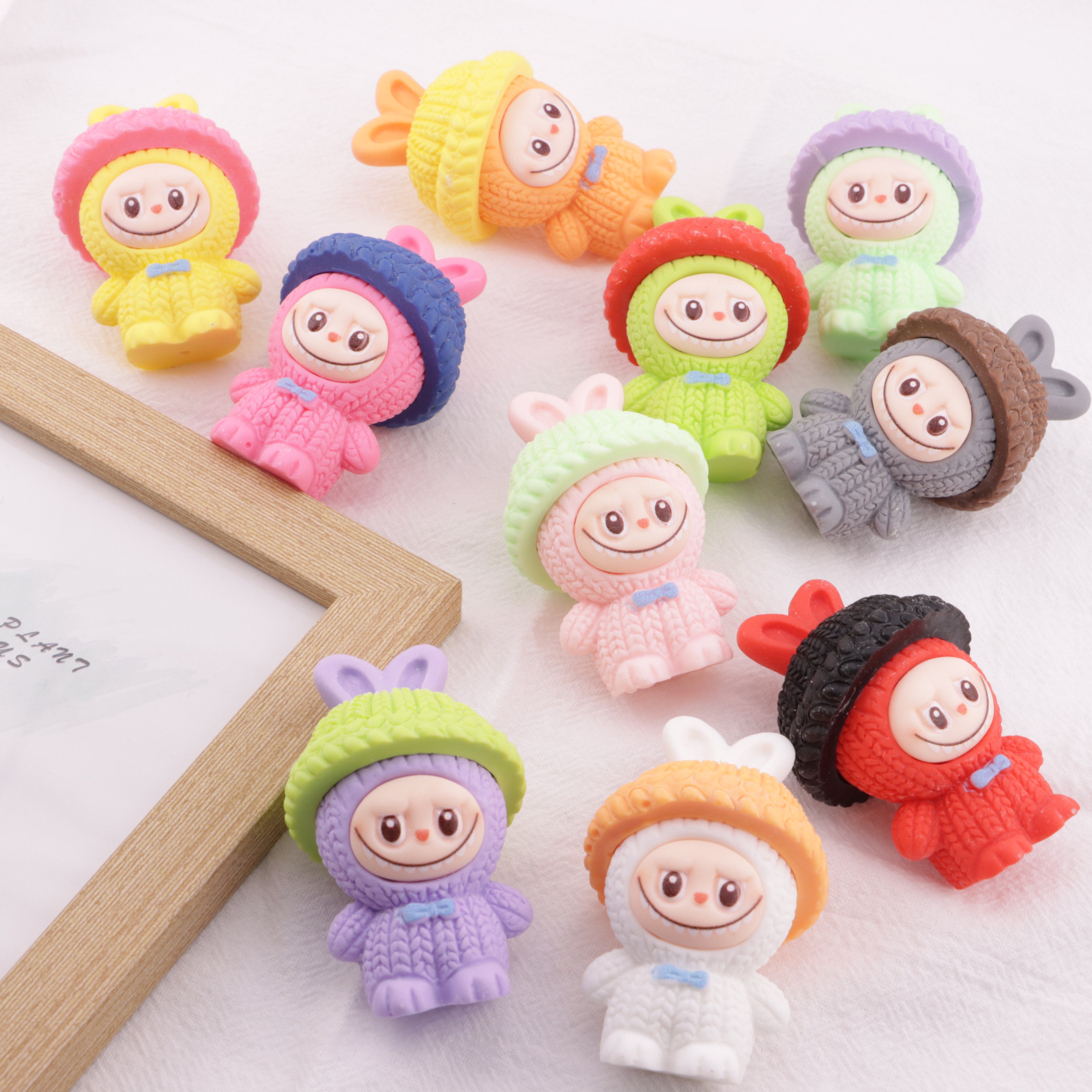 FS6403- 56mm Woolen Hat, Labubu, Resin Beads Zoe's DIY Shop