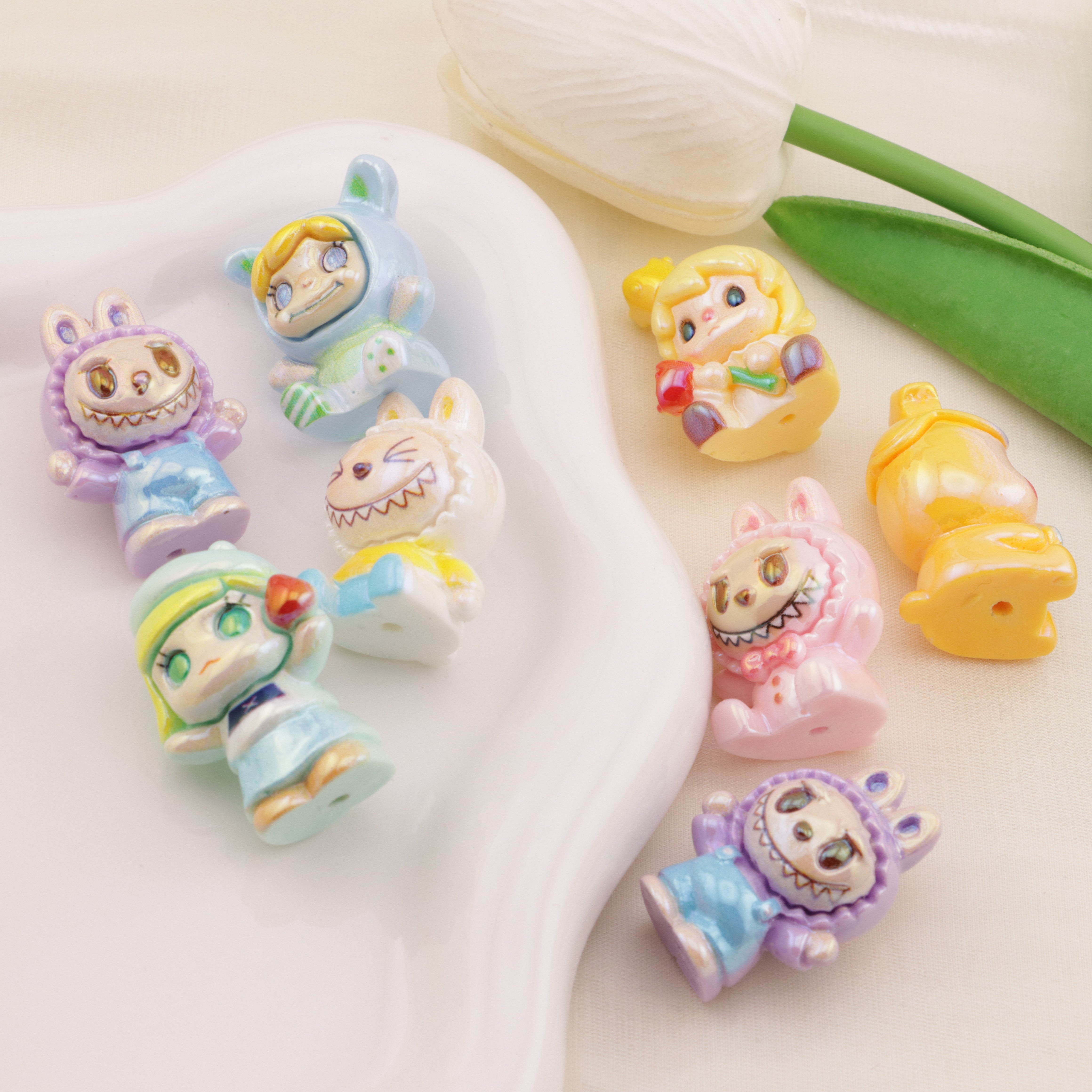 FS6461- Approximately 30×22Mm Pop Mart Three-Dimensional UV Resin Beads Zoe's DIY Shop