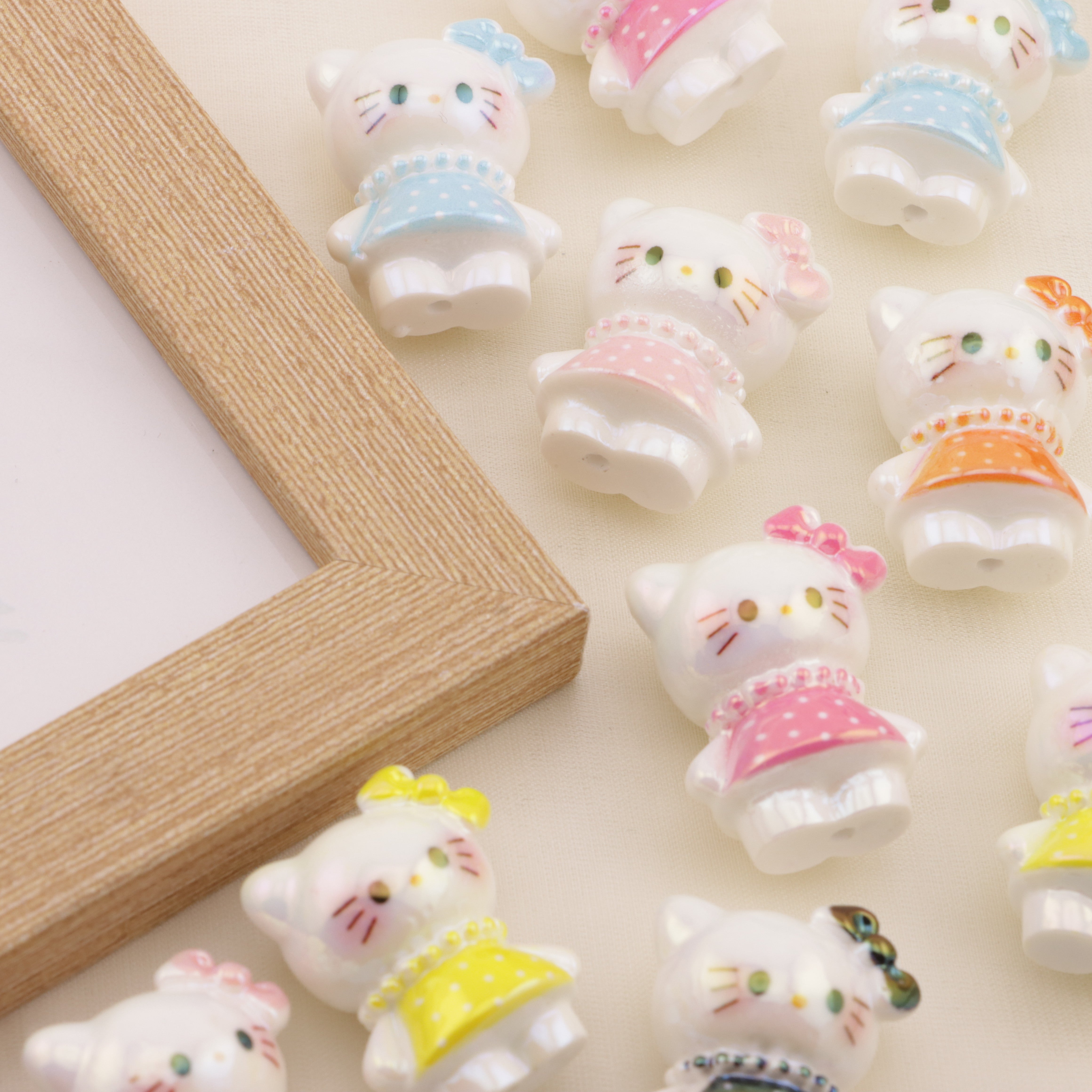 FS6465- Approximately 28×20mm 3D HK Resin Beads Zoe's DIY Shop