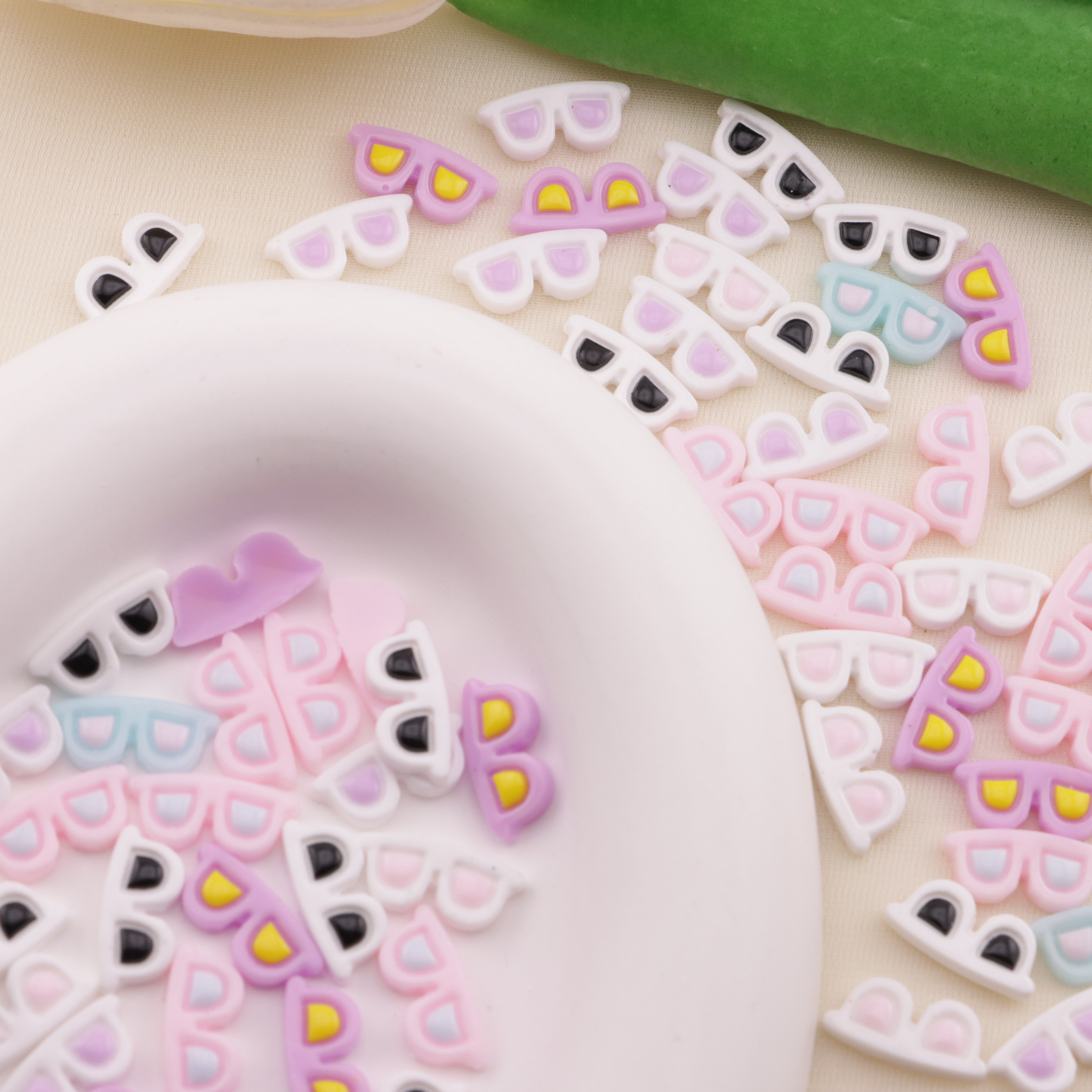 FS6472- Approximately 14×6mm Luminous Sunglasses Nail  Charms Zoe's DIY Shop