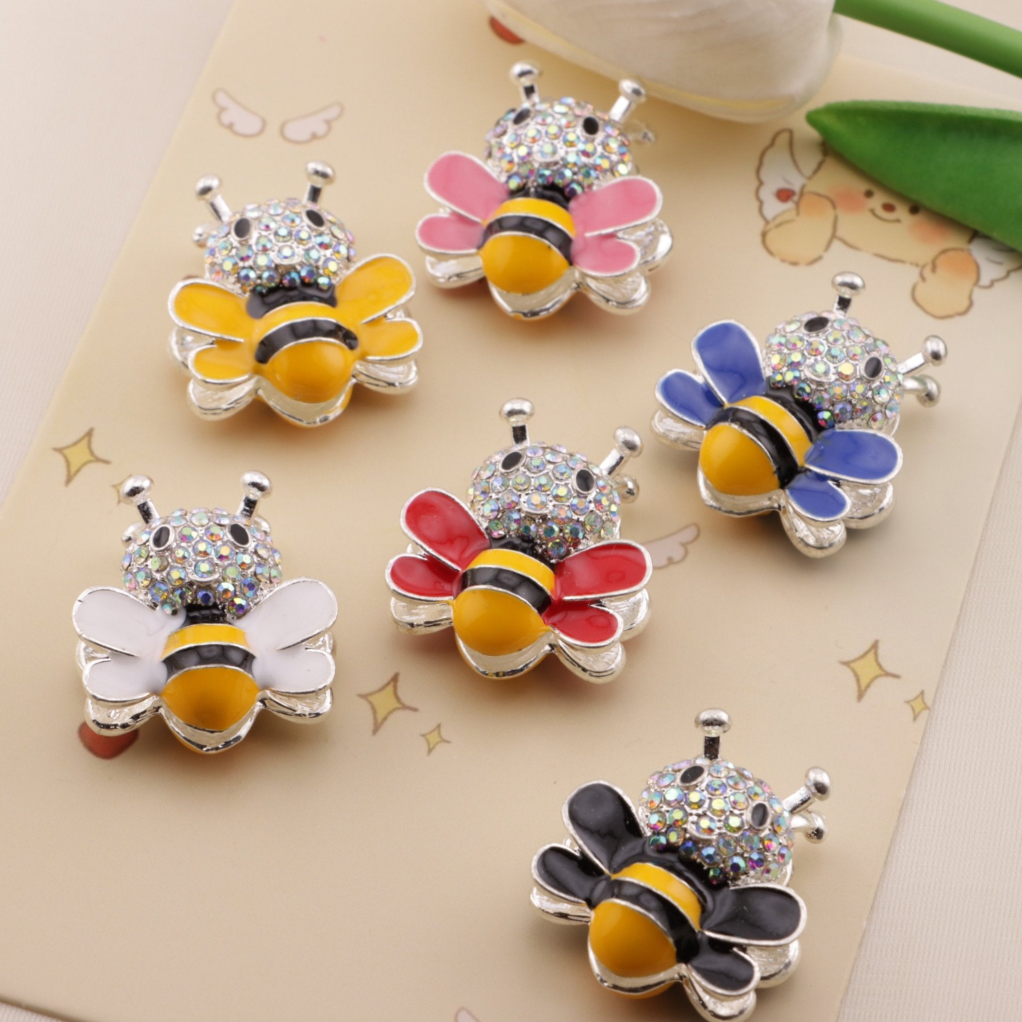 FS6488- Approximately 2.9×2.5Cm Bee Four-Hole Alloy Beads Zoe's DIY Shop