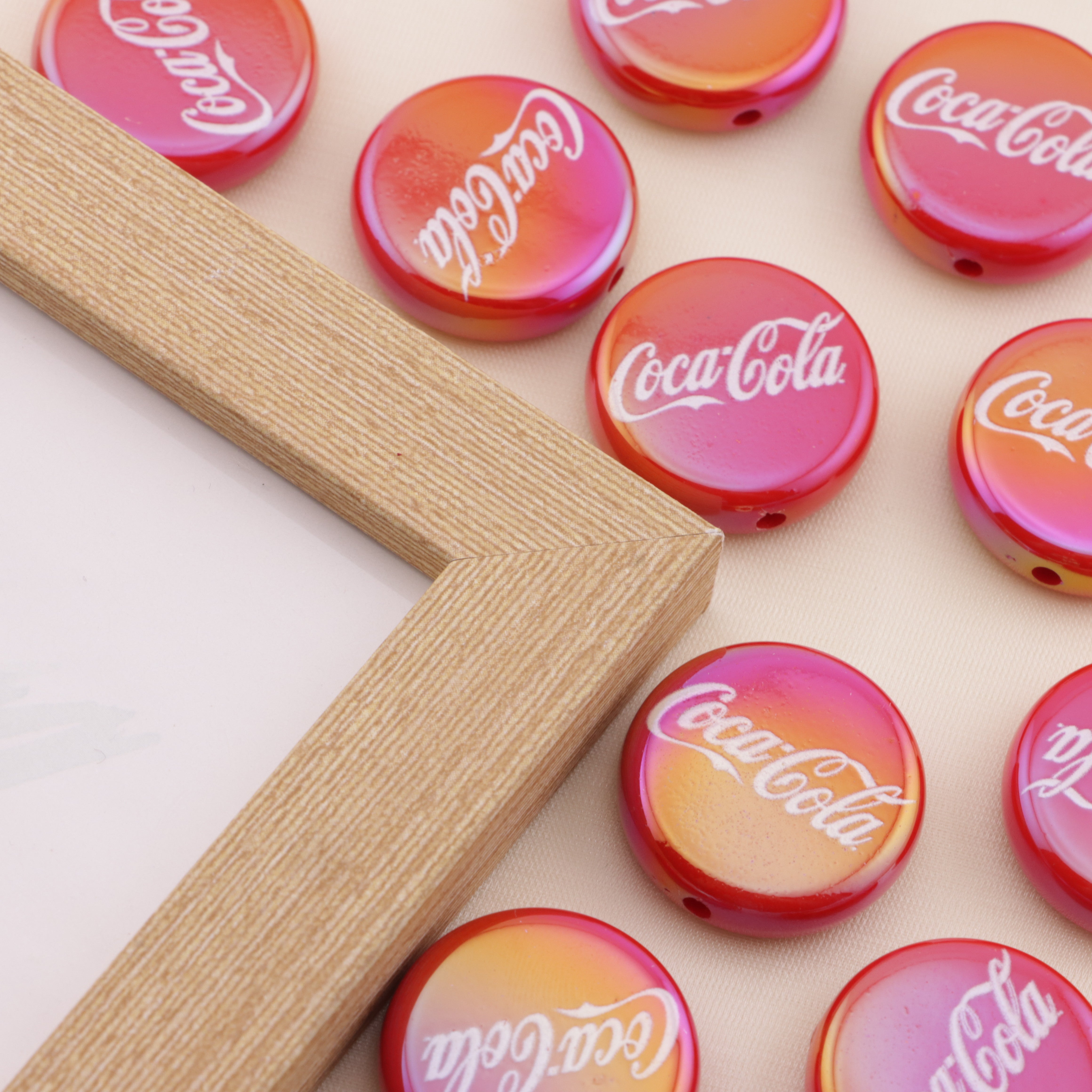 FS6498- 20mm Coca-Cola Printed Round Plate Beads Zoe's DIY Shop