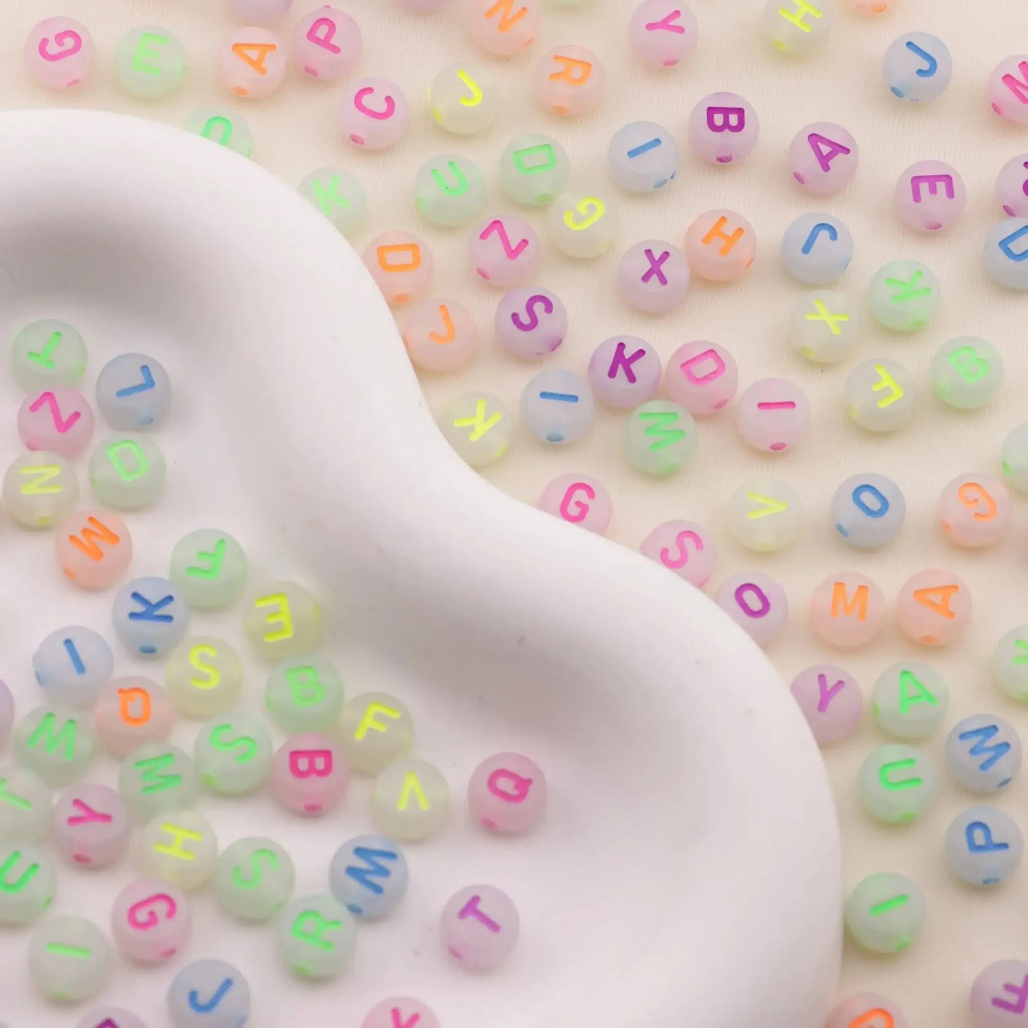 FS6545-4*7 Aperture 12mm 4*7 Font Mixed Color Luminous Acrylic Letter Beads -Zoe DIY Wholesale