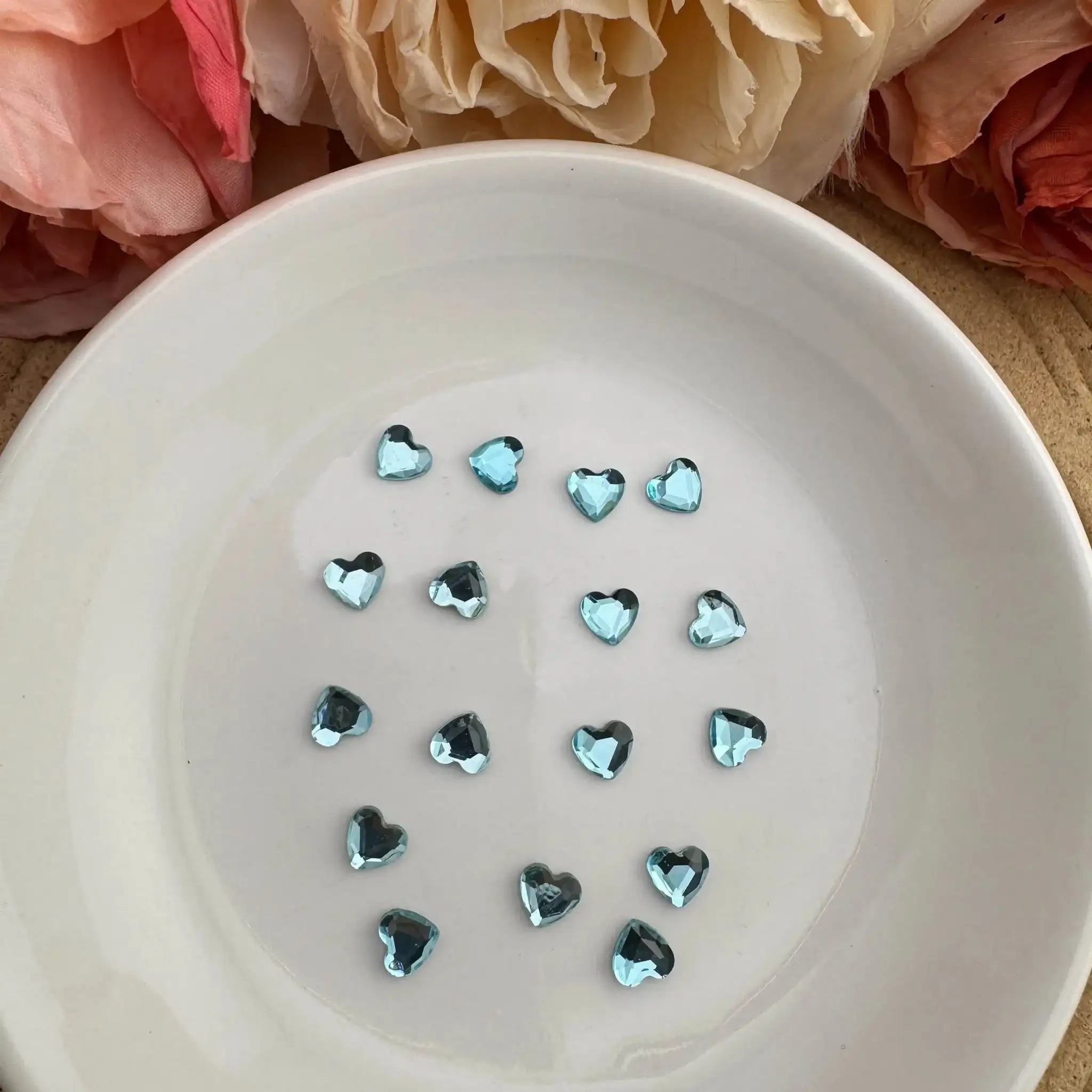 FS6555-About 6mm Crystal Heart Nail Charms For Making Nail Art Fancy Beads Pens -Zoe DIY Wholesale