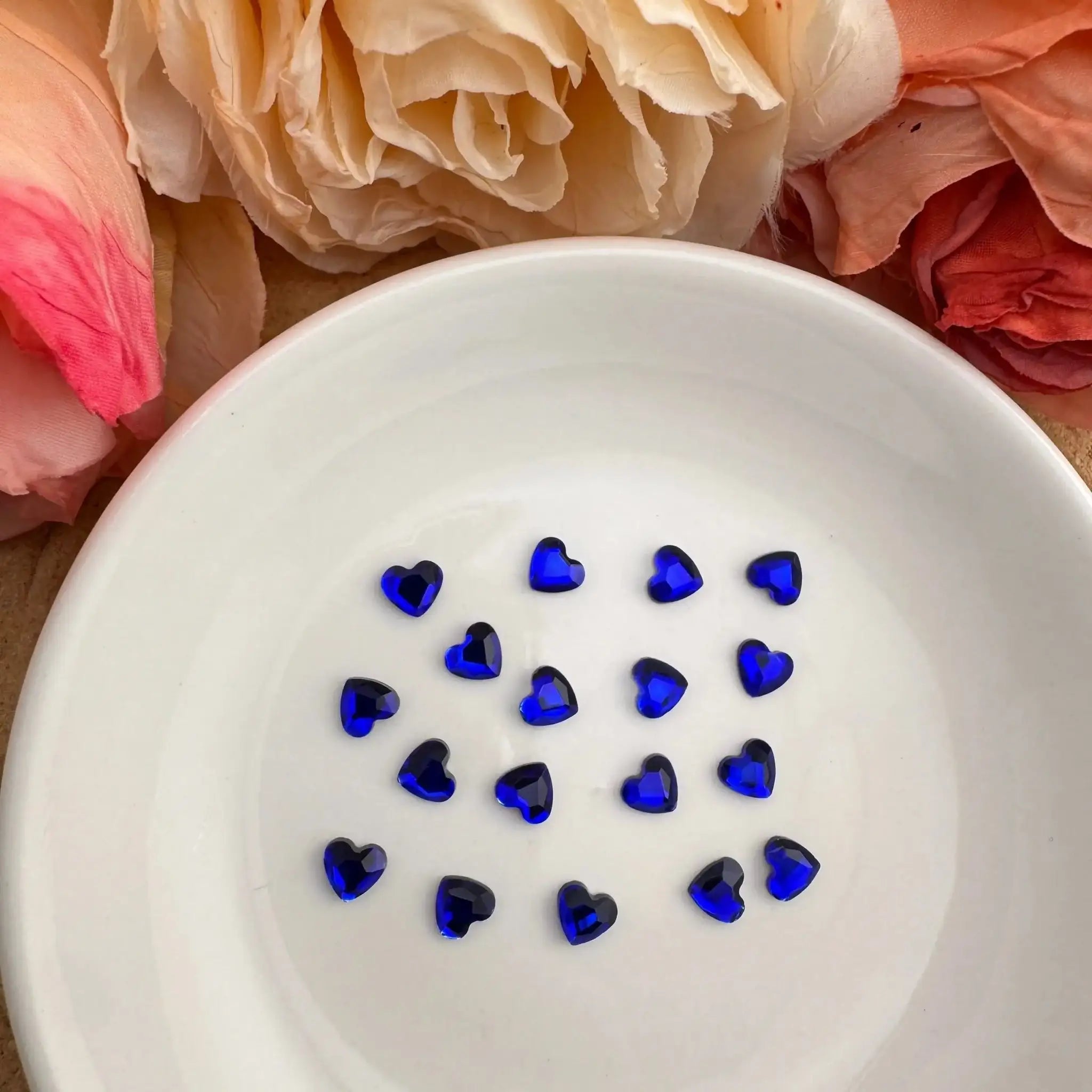 FS6555-About 6mm Crystal Heart Nail Charms For Making Nail Art Fancy Beads Pens -Zoe DIY Wholesale