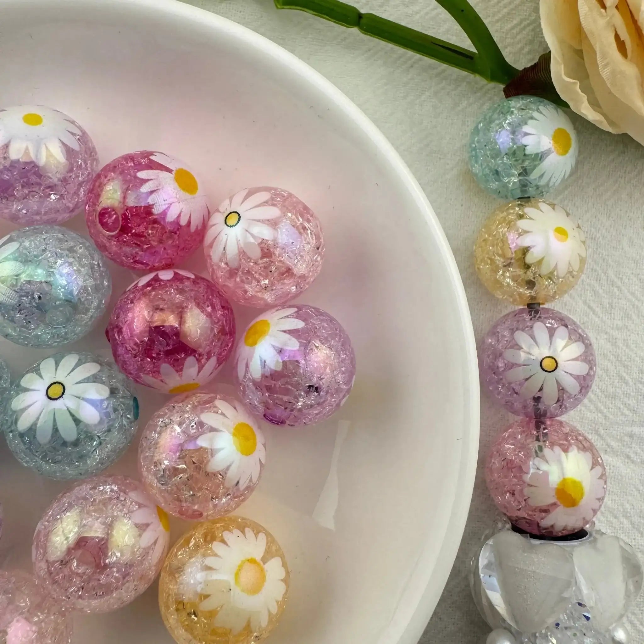 FS6697-16mm Cracked Daisy Flower Printed Acrylic Beads -Zoe DIY Wholesale