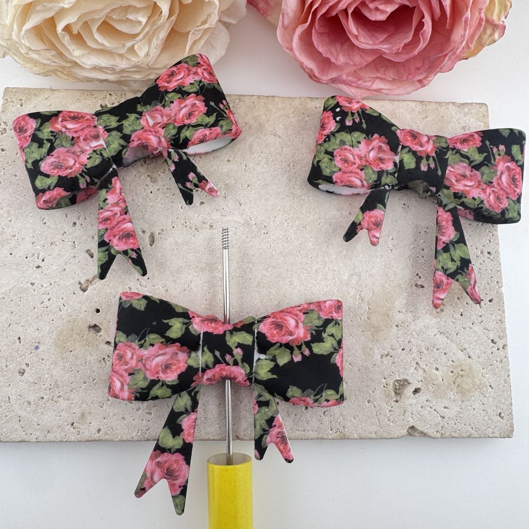 FS19619-About 50*60mm Flower Silicone Focal Bow Beads