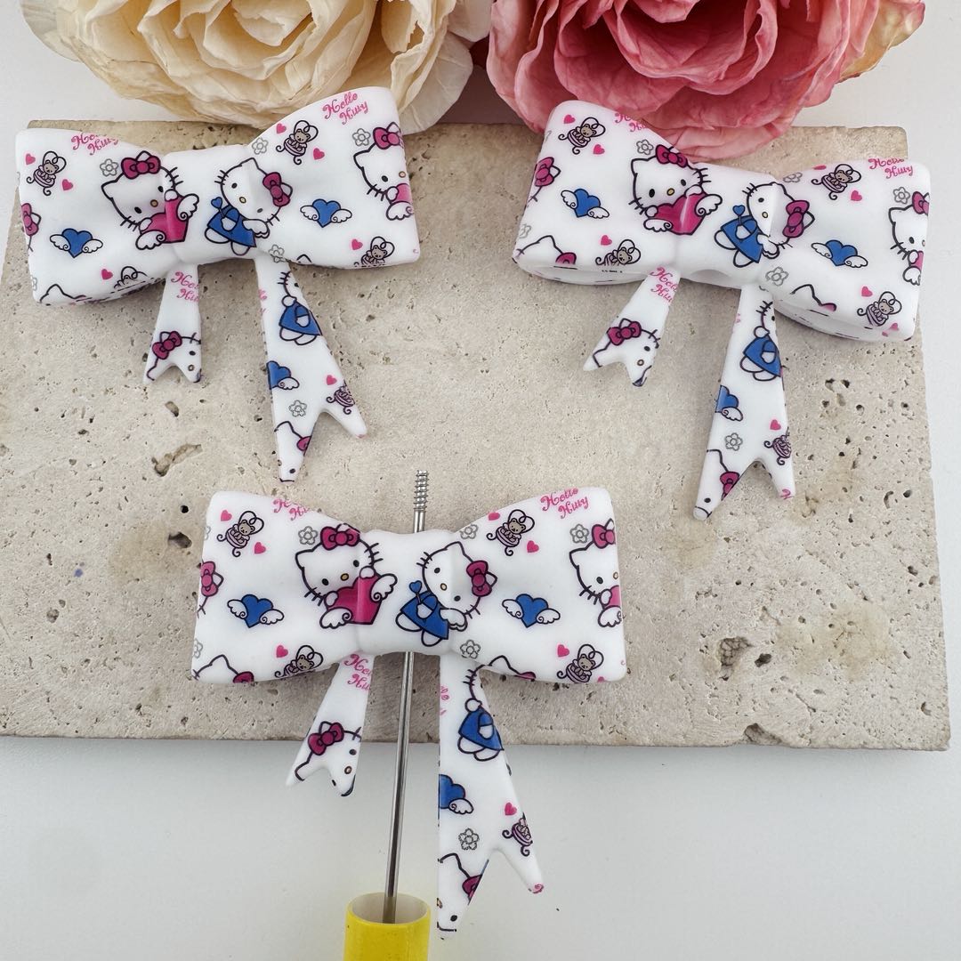 FS19613-About 50*60mm Hello Kitty Silicone Focal Bow Beads