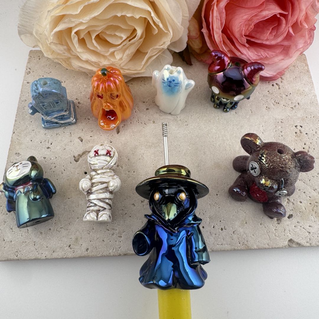 FS19664-About 27*30mm Halloween Resin Beads
